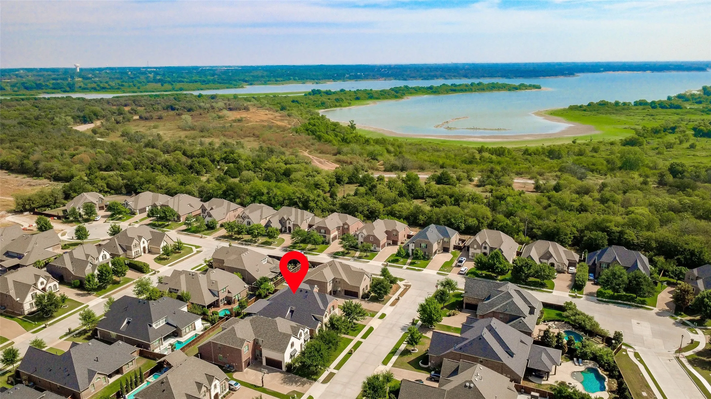 Single Family Residence For Sale in Denton County , 2883 Redfern Drive, Trophy Club, Texas 76262, 5 Bedroom, 5 Bathroom, 3 Garage spaces, 4,238 Sqft, built in 2015, mls#21394535, Real Estate Agent in Trophy Club, Homes For Sale in Denton county, Homes For Sale in Trophy Club, Realtor in Trophy Club Texas, Real Estate Brokerage Independent Realty Texas, Luminita Cordes Realtor