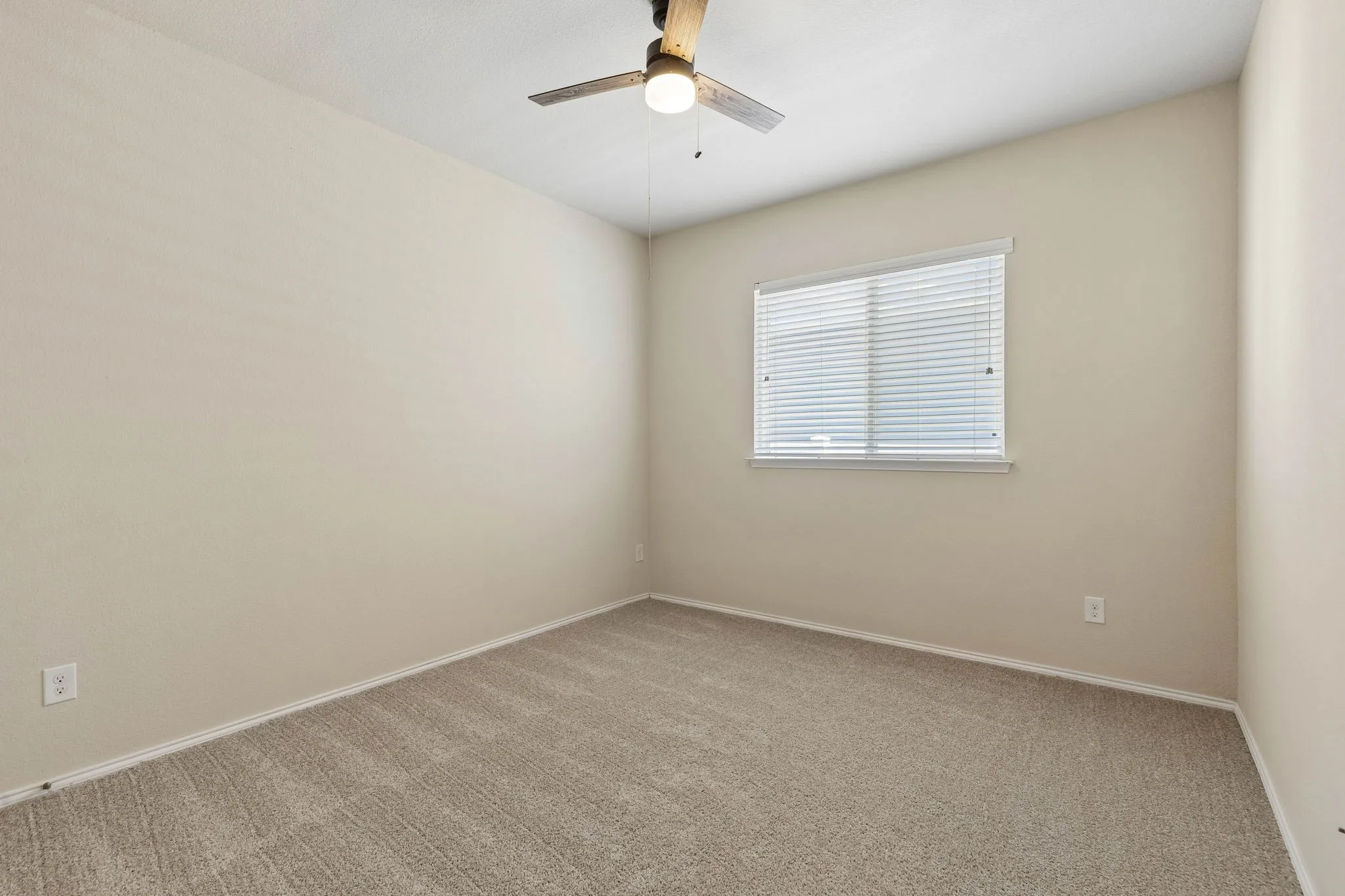 Single Family Residence For Sale in Denton County , 9021 Benevolent Court, Providence Village, Texas 76227, 3 Bedroom, 2 Bathroom, 2 Garage spaces, 2,131 Sqft, built in 2014, mls#21393831, Real Estate Agent in Providence Village, Homes For Sale in Denton county, Homes For Sale in Providence Village, Realtor in Providence Village Texas, Real Estate Brokerage Independent Realty Texas, Luminita Cordes Realtor