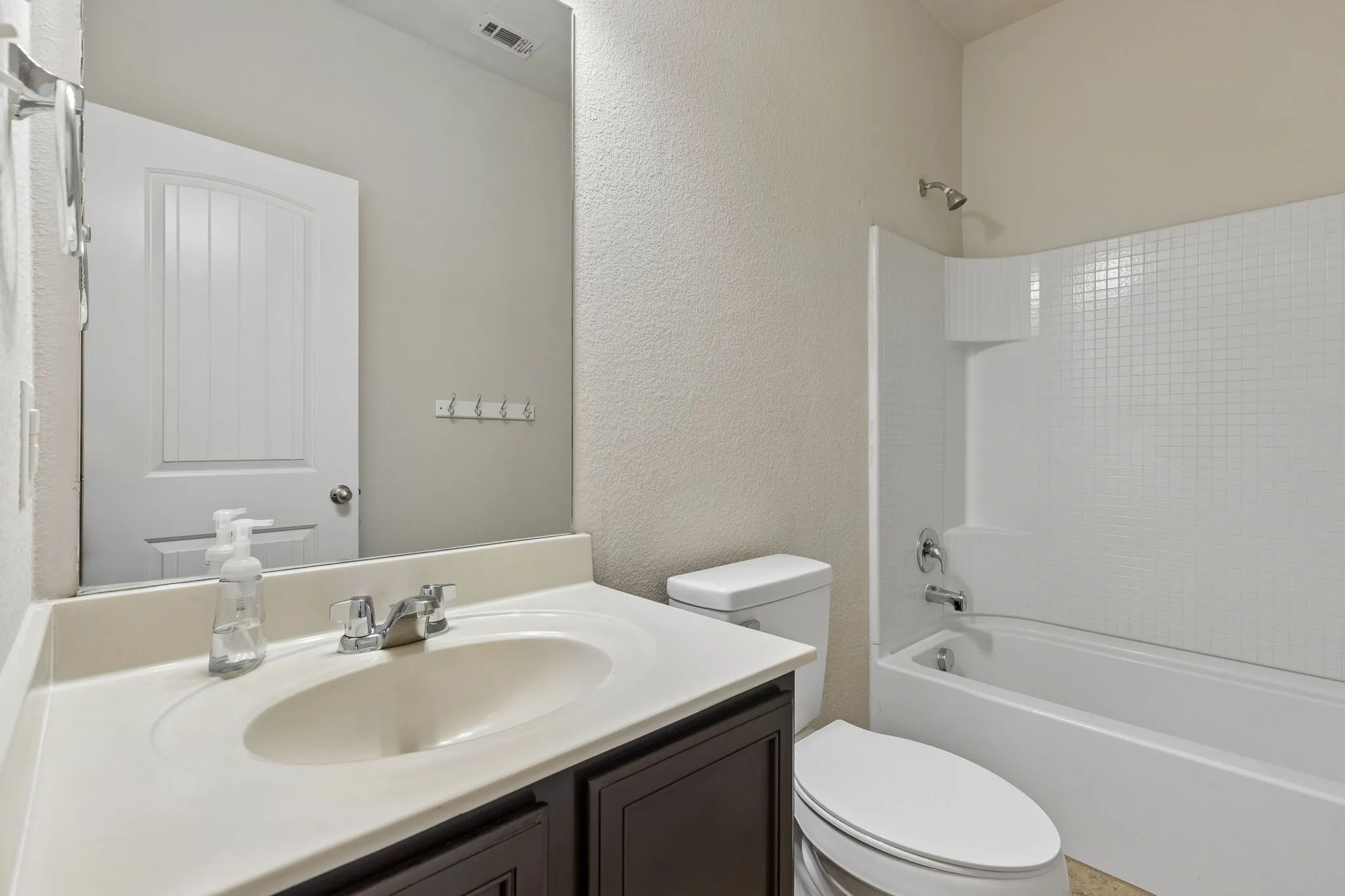Single Family Residence For Sale in Denton County , 9021 Benevolent Court, Providence Village, Texas 76227, 3 Bedroom, 2 Bathroom, 2 Garage spaces, 2,131 Sqft, built in 2014, mls#21393831, Real Estate Agent in Providence Village, Homes For Sale in Denton county, Homes For Sale in Providence Village, Realtor in Providence Village Texas, Real Estate Brokerage Independent Realty Texas, Luminita Cordes Realtor
