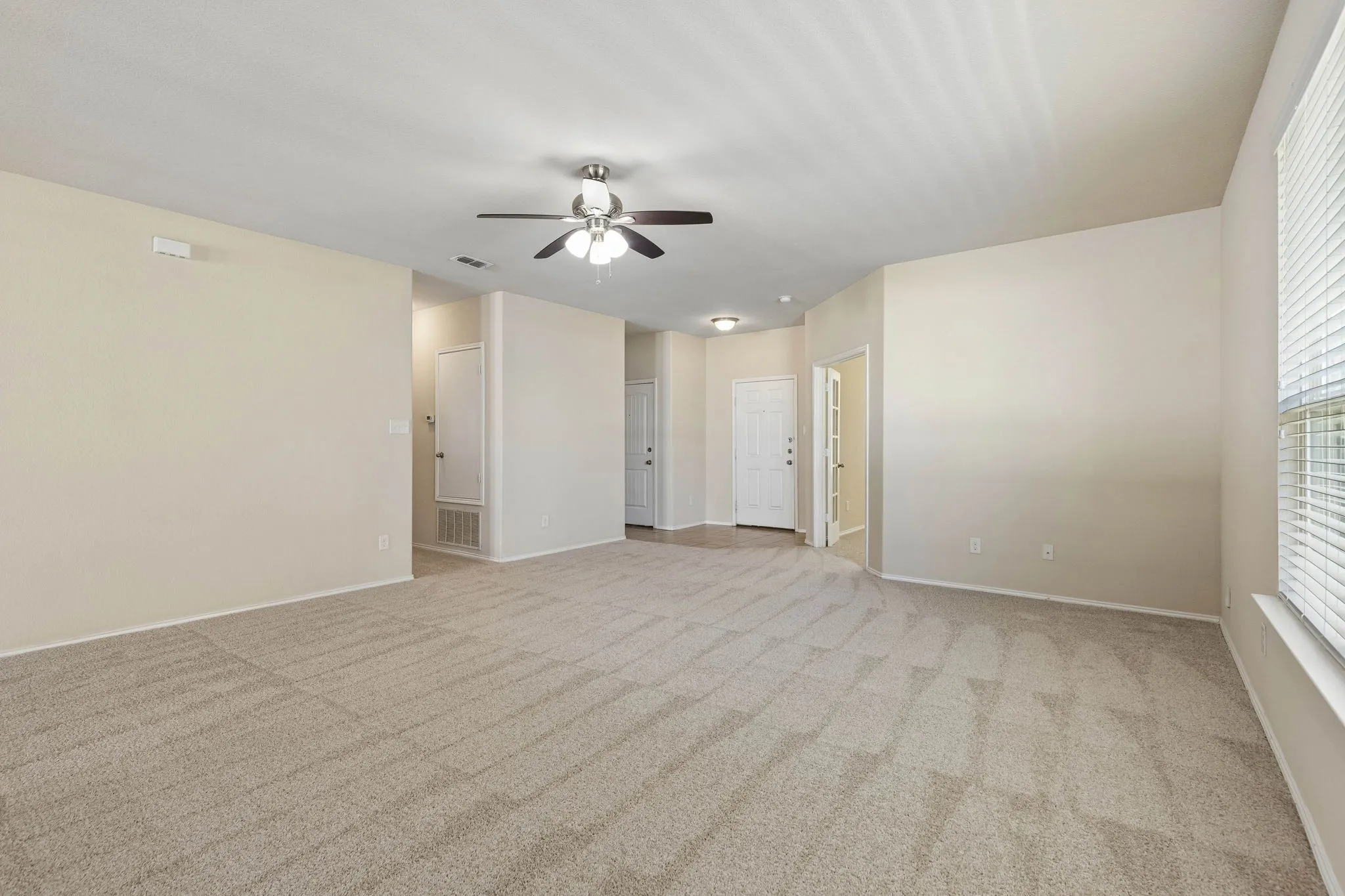 Single Family Residence For Sale in Denton County , 9021 Benevolent Court, Providence Village, Texas 76227, 3 Bedroom, 2 Bathroom, 2 Garage spaces, 2,131 Sqft, built in 2014, mls#21393831, Real Estate Agent in Providence Village, Homes For Sale in Denton county, Homes For Sale in Providence Village, Realtor in Providence Village Texas, Real Estate Brokerage Independent Realty Texas, Luminita Cordes Realtor