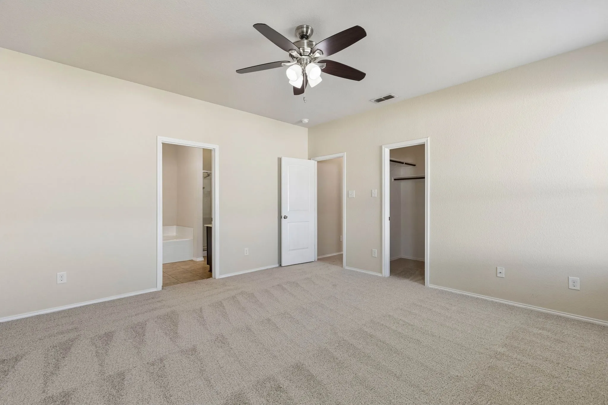 Single Family Residence For Sale in Denton County , 9021 Benevolent Court, Providence Village, Texas 76227, 3 Bedroom, 2 Bathroom, 2 Garage spaces, 2,131 Sqft, built in 2014, mls#21393831, Real Estate Agent in Providence Village, Homes For Sale in Denton county, Homes For Sale in Providence Village, Realtor in Providence Village Texas, Real Estate Brokerage Independent Realty Texas, Luminita Cordes Realtor