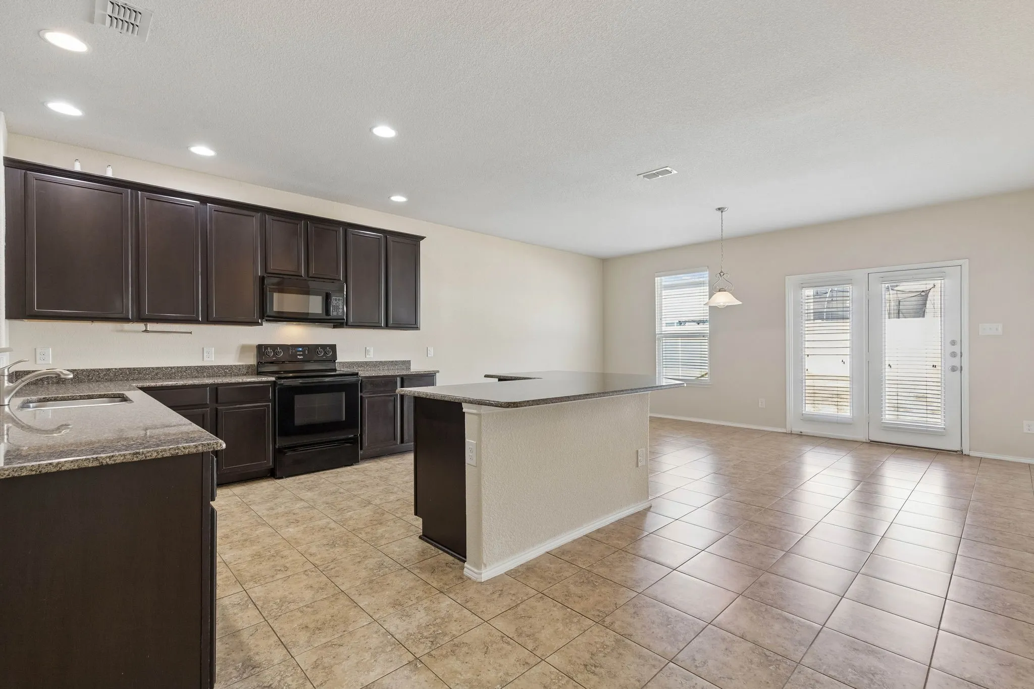 Single Family Residence For Sale in Denton County , 9021 Benevolent Court, Providence Village, Texas 76227, 3 Bedroom, 2 Bathroom, 2 Garage spaces, 2,131 Sqft, built in 2014, mls#21393831, Real Estate Agent in Providence Village, Homes For Sale in Denton county, Homes For Sale in Providence Village, Realtor in Providence Village Texas, Real Estate Brokerage Independent Realty Texas, Luminita Cordes Realtor