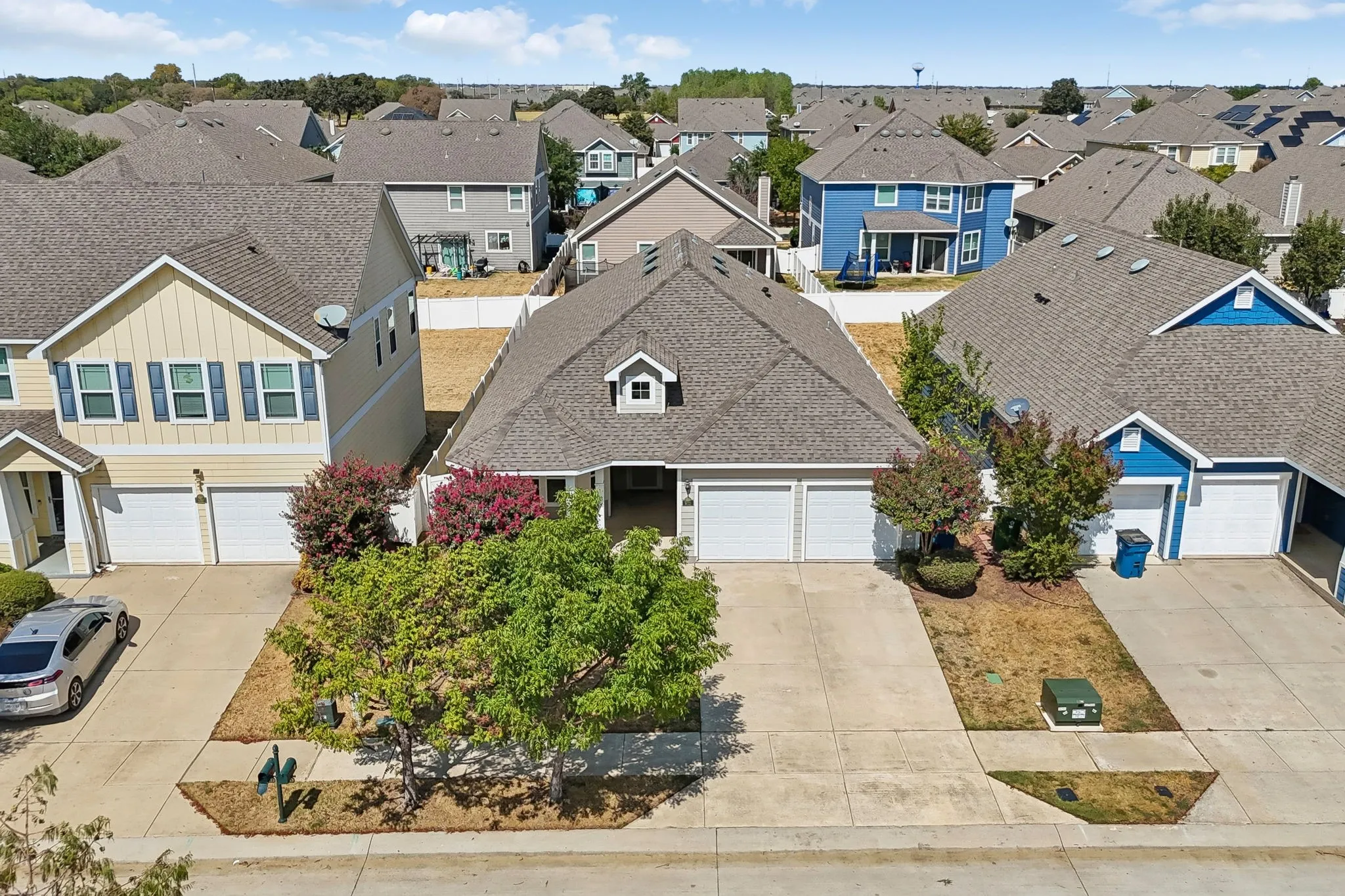 Single Family Residence For Sale in Denton County , 9021 Benevolent Court, Providence Village, Texas 76227, 3 Bedroom, 2 Bathroom, 2 Garage spaces, 2,131 Sqft, built in 2014, mls#21393831, Real Estate Agent in Providence Village, Homes For Sale in Denton county, Homes For Sale in Providence Village, Realtor in Providence Village Texas, Real Estate Brokerage Independent Realty Texas, Luminita Cordes Realtor