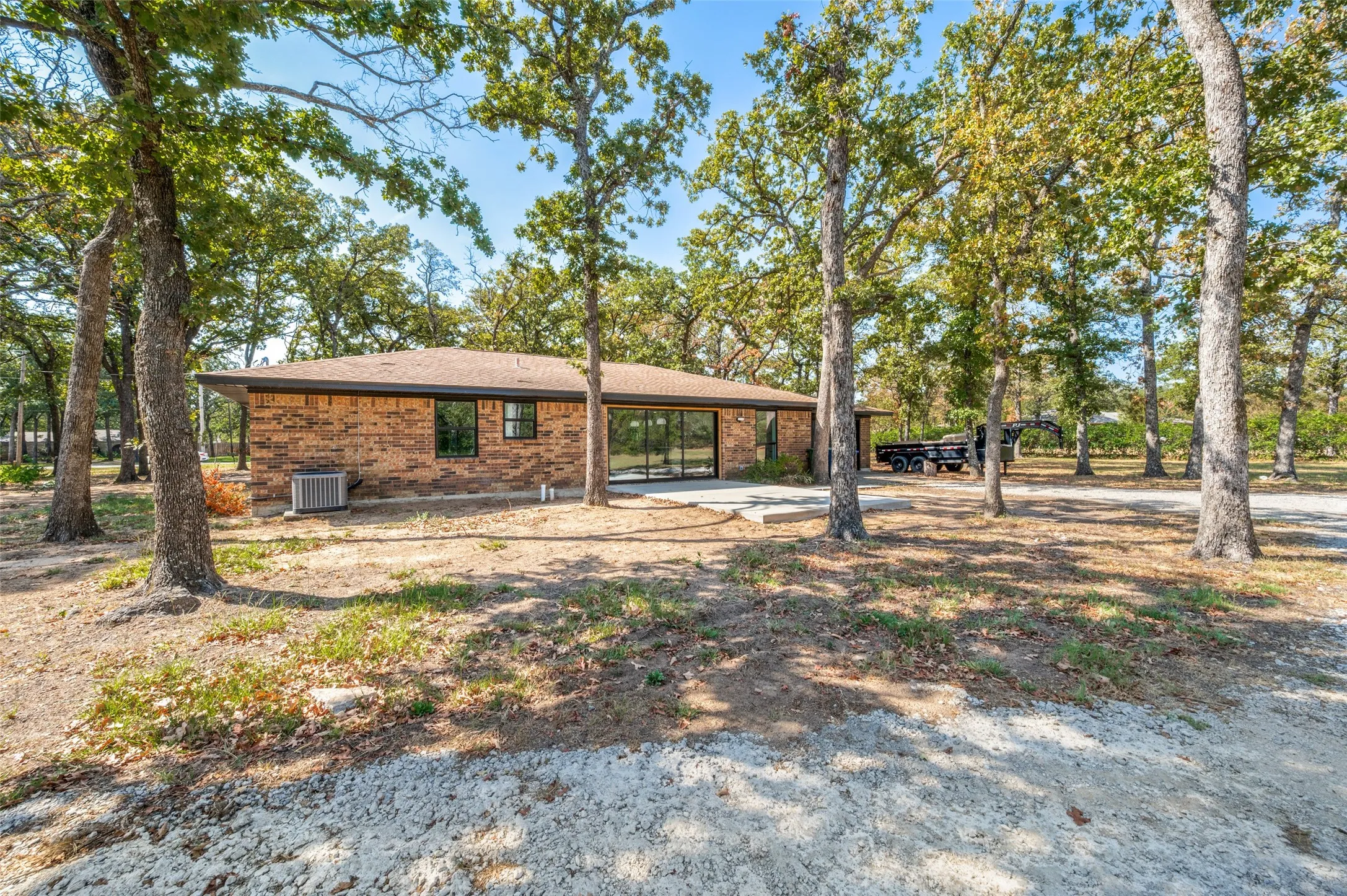 Single Family Residence For Sale in Denton County , 204 Baseline Road, Krugerville, Texas 76227, 3 Bedroom, 2 Bathroom, 2 Garage spaces, 1,400 Sqft, built in 1967, mls#21394166, Real Estate Agent in Krugerville, Homes For Sale in Denton county, Homes For Sale in Krugerville, Realtor in Krugerville Texas, Real Estate Brokerage Independent Realty Texas, Luminita Cordes Realtor