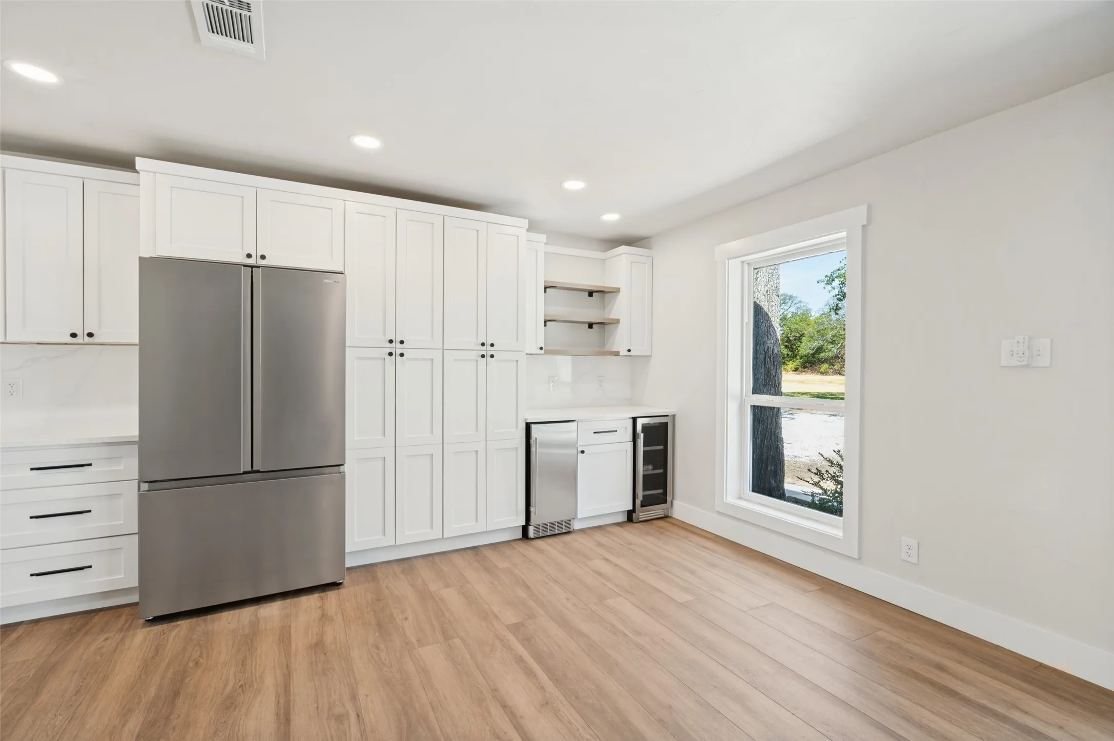 Single Family Residence For Sale in Denton County , 204 Baseline Road, Krugerville, Texas 76227, 3 Bedroom, 2 Bathroom, 2 Garage spaces, 1,400 Sqft, built in 1967, mls#21394166, Real Estate Agent in Krugerville, Homes For Sale in Denton county, Homes For Sale in Krugerville, Realtor in Krugerville Texas, Real Estate Brokerage Independent Realty Texas, Luminita Cordes Realtor