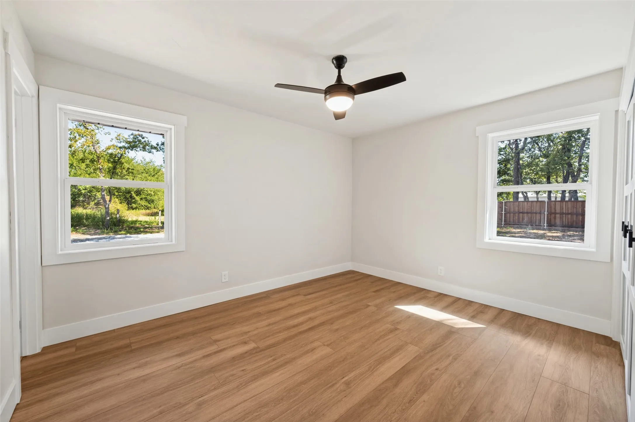 Single Family Residence For Sale in Denton County , 204 Baseline Road, Krugerville, Texas 76227, 3 Bedroom, 2 Bathroom, 2 Garage spaces, 1,400 Sqft, built in 1967, mls#21394166, Real Estate Agent in Krugerville, Homes For Sale in Denton county, Homes For Sale in Krugerville, Realtor in Krugerville Texas, Real Estate Brokerage Independent Realty Texas, Luminita Cordes Realtor