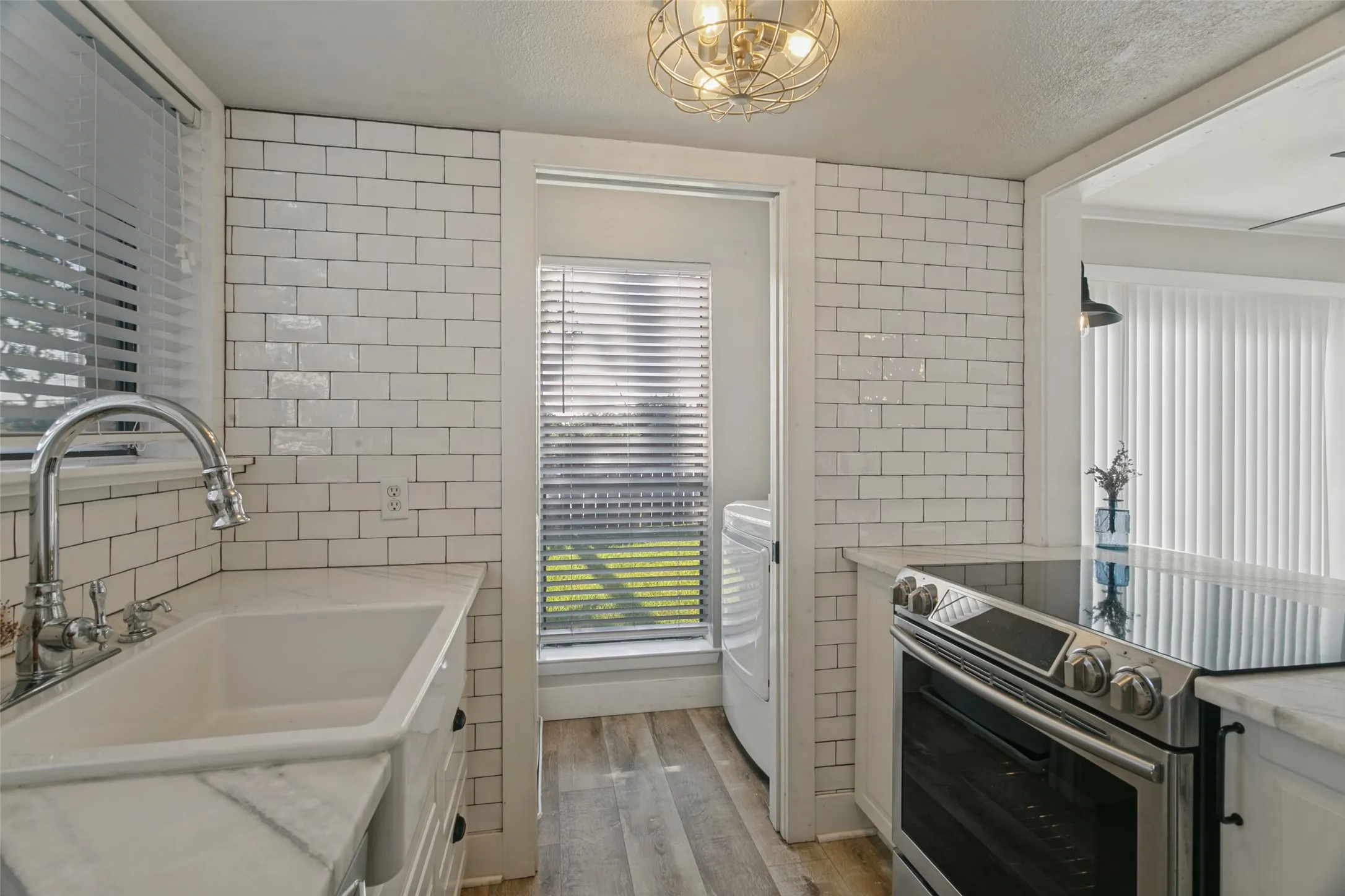 Townhouse For Sale in Tarrant County , 7 Dewberry Court, Bedford, Texas 76021, 1 Bedroom, 2 Bathroom, 2 Garage spaces, 1,208 Sqft, built in 1981, mls#21394565, Real Estate Agent in Bedford, Homes For Sale in Tarrant county, Homes For Sale in Bedford, Realtor in Bedford Texas, Real Estate Brokerage Independent Realty Texas, Luminita Cordes Realtor