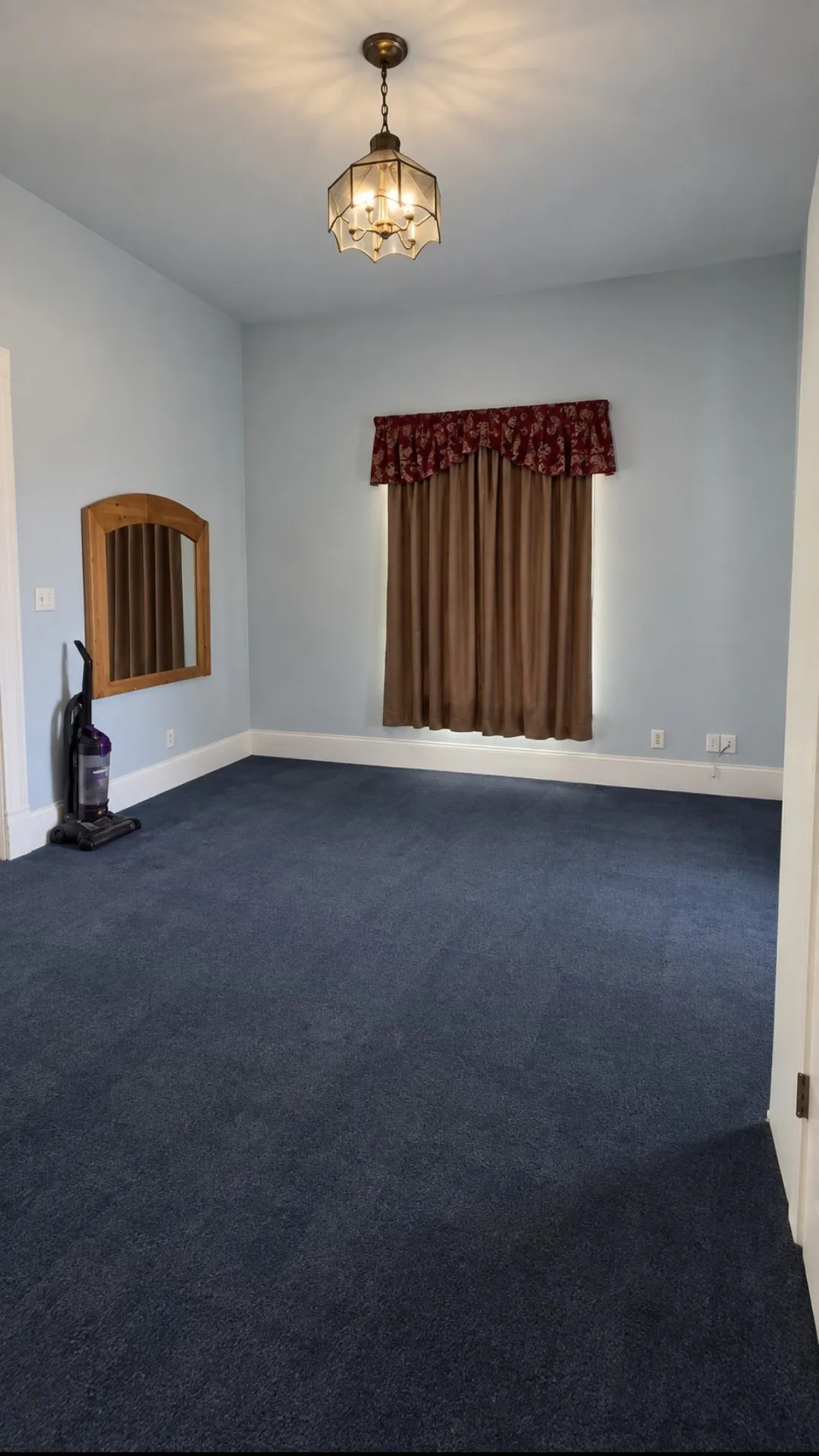 Single Family Residence For Sale in Hopkins County , 106 Whitworth Street, Sulphur Springs, Texas 75482, 4 Bedroom, 2 Bathroom, Garage spaces, 1,635 Sqft, built in 1940, mls#21394576, Real Estate Agent in Sulphur Springs, Homes For Sale in Hopkins county, Homes For Sale in Sulphur Springs, Realtor in Sulphur Springs Texas, Real Estate Brokerage Independent Realty Texas, Luminita Cordes Realtor