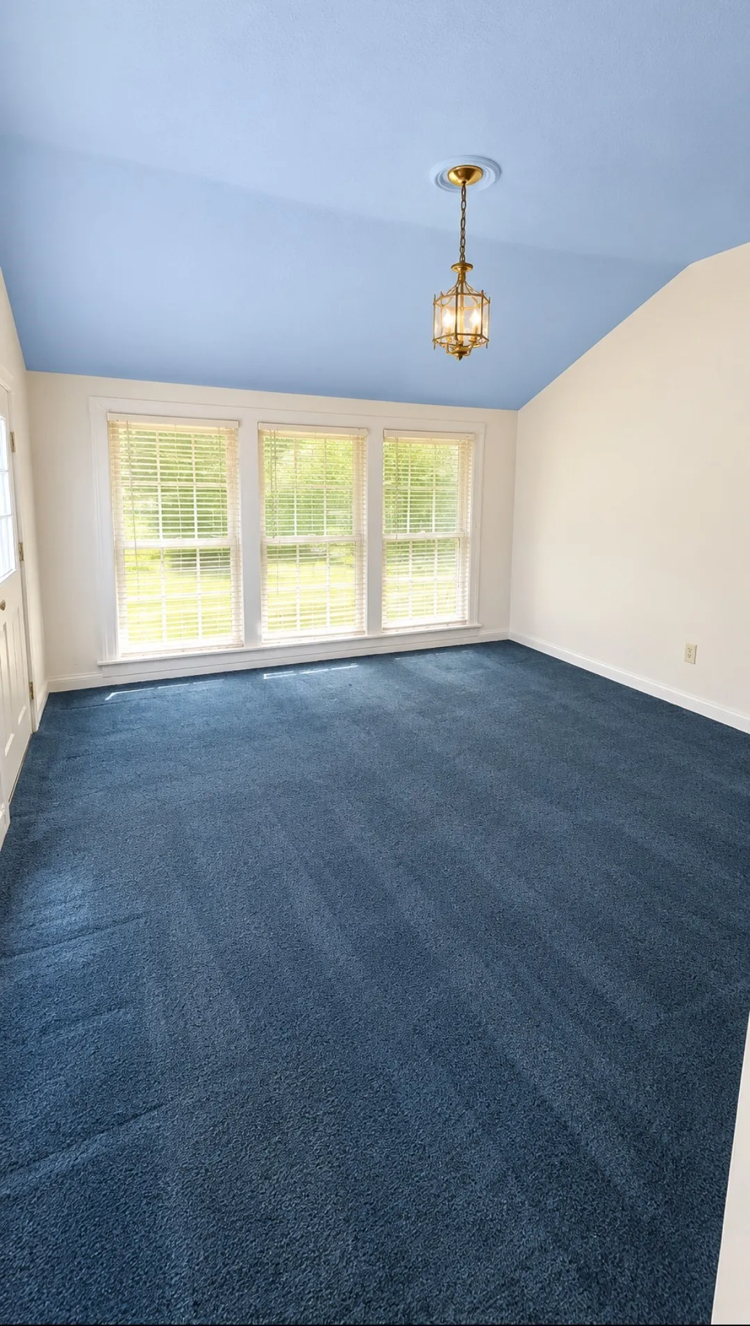 Single Family Residence For Sale in Hopkins County , 106 Whitworth Street, Sulphur Springs, Texas 75482, 4 Bedroom, 2 Bathroom, Garage spaces, 1,635 Sqft, built in 1940, mls#21394576, Real Estate Agent in Sulphur Springs, Homes For Sale in Hopkins county, Homes For Sale in Sulphur Springs, Realtor in Sulphur Springs Texas, Real Estate Brokerage Independent Realty Texas, Luminita Cordes Realtor