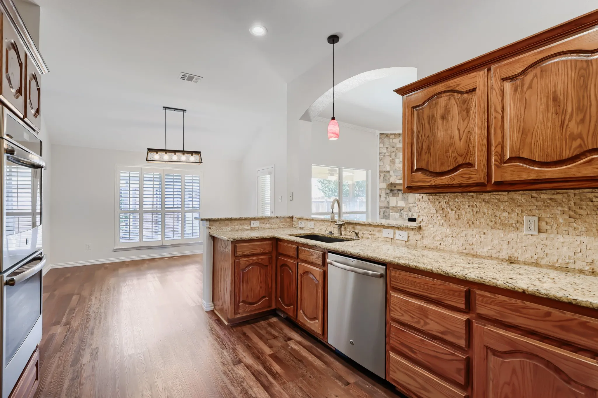 Single Family Residence For Sale in Rockwall County , 2851 Cobblestone Drive, Rockwall, Texas 75087, 3 Bedroom, 2 Bathroom, 2 Garage spaces, 1,850 Sqft, built in 2004, mls#21392547, Real Estate Agent in Rockwall, Homes For Sale in Rockwall county, Homes For Sale in Rockwall, Realtor in Rockwall Texas, Real Estate Brokerage Independent Realty Texas, Luminita Cordes Realtor