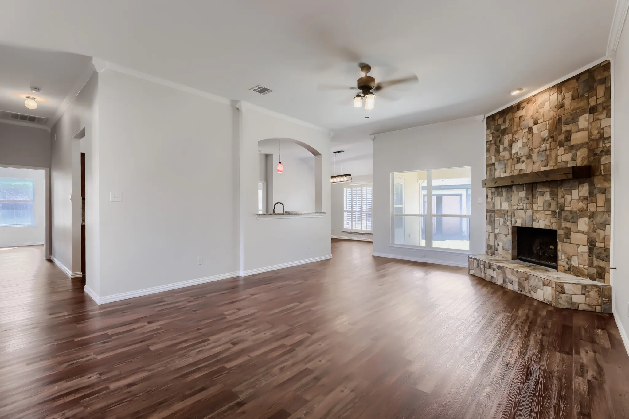 Single Family Residence For Sale in Rockwall County , 2851 Cobblestone Drive, Rockwall, Texas 75087, 3 Bedroom, 2 Bathroom, 2 Garage spaces, 1,850 Sqft, built in 2004, mls#21392547, Real Estate Agent in Rockwall, Homes For Sale in Rockwall county, Homes For Sale in Rockwall, Realtor in Rockwall Texas, Real Estate Brokerage Independent Realty Texas, Luminita Cordes Realtor