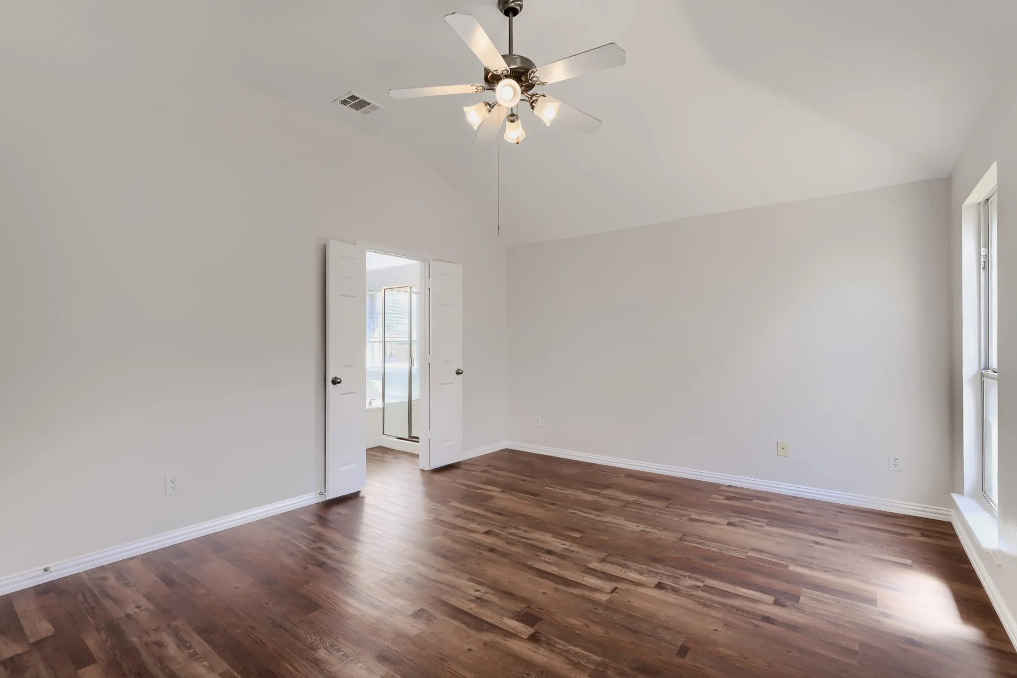Single Family Residence For Sale in Rockwall County , 2851 Cobblestone Drive, Rockwall, Texas 75087, 3 Bedroom, 2 Bathroom, 2 Garage spaces, 1,850 Sqft, built in 2004, mls#21392547, Real Estate Agent in Rockwall, Homes For Sale in Rockwall county, Homes For Sale in Rockwall, Realtor in Rockwall Texas, Real Estate Brokerage Independent Realty Texas, Luminita Cordes Realtor