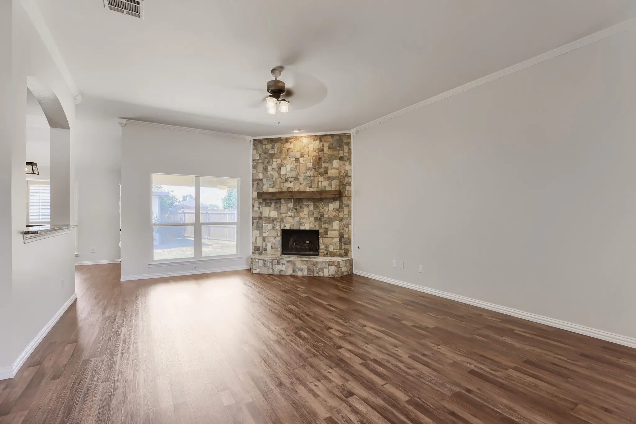Single Family Residence For Sale in Rockwall County , 2851 Cobblestone Drive, Rockwall, Texas 75087, 3 Bedroom, 2 Bathroom, 2 Garage spaces, 1,850 Sqft, built in 2004, mls#21392547, Real Estate Agent in Rockwall, Homes For Sale in Rockwall county, Homes For Sale in Rockwall, Realtor in Rockwall Texas, Real Estate Brokerage Independent Realty Texas, Luminita Cordes Realtor