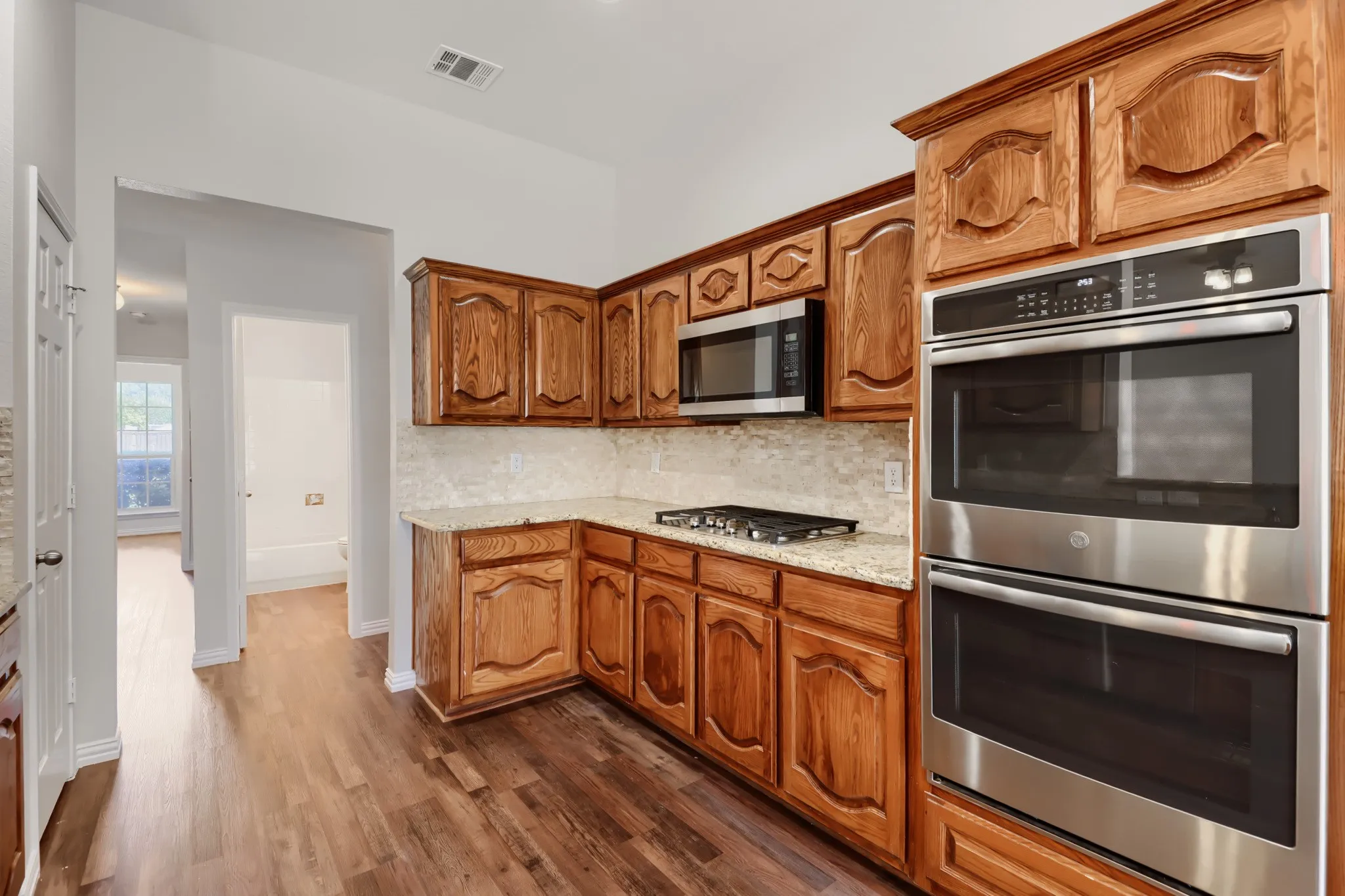 Single Family Residence For Sale in Rockwall County , 2851 Cobblestone Drive, Rockwall, Texas 75087, 3 Bedroom, 2 Bathroom, 2 Garage spaces, 1,850 Sqft, built in 2004, mls#21392547, Real Estate Agent in Rockwall, Homes For Sale in Rockwall county, Homes For Sale in Rockwall, Realtor in Rockwall Texas, Real Estate Brokerage Independent Realty Texas, Luminita Cordes Realtor