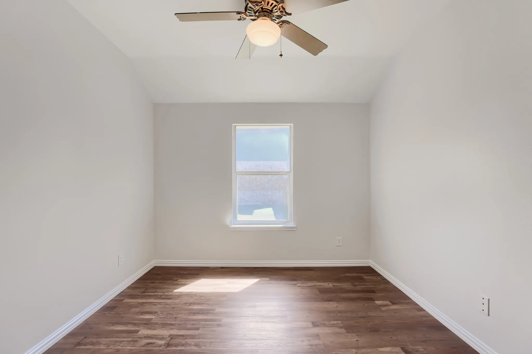 Single Family Residence For Sale in Rockwall County , 2851 Cobblestone Drive, Rockwall, Texas 75087, 3 Bedroom, 2 Bathroom, 2 Garage spaces, 1,850 Sqft, built in 2004, mls#21392547, Real Estate Agent in Rockwall, Homes For Sale in Rockwall county, Homes For Sale in Rockwall, Realtor in Rockwall Texas, Real Estate Brokerage Independent Realty Texas, Luminita Cordes Realtor