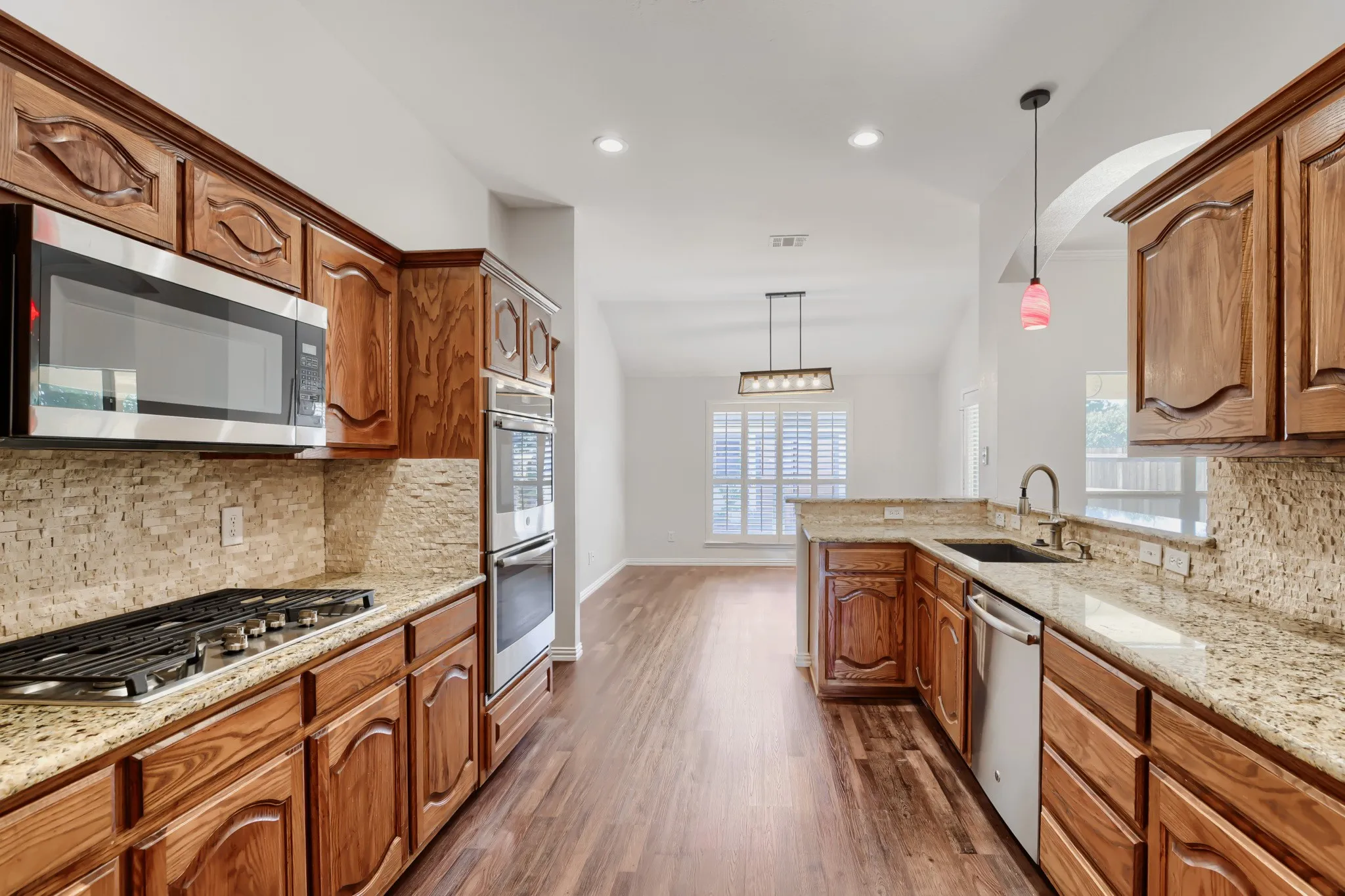 Single Family Residence For Sale in Rockwall County , 2851 Cobblestone Drive, Rockwall, Texas 75087, 3 Bedroom, 2 Bathroom, 2 Garage spaces, 1,850 Sqft, built in 2004, mls#21392547, Real Estate Agent in Rockwall, Homes For Sale in Rockwall county, Homes For Sale in Rockwall, Realtor in Rockwall Texas, Real Estate Brokerage Independent Realty Texas, Luminita Cordes Realtor