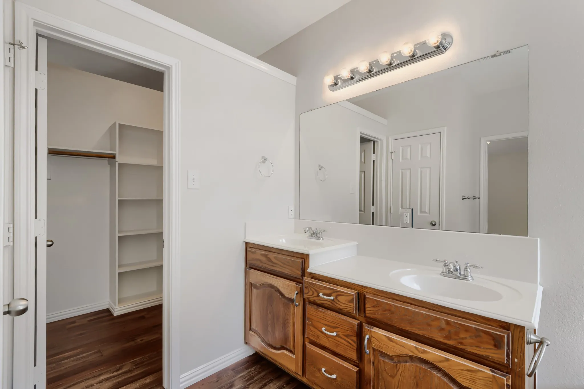 Single Family Residence For Sale in Rockwall County , 2851 Cobblestone Drive, Rockwall, Texas 75087, 3 Bedroom, 2 Bathroom, 2 Garage spaces, 1,850 Sqft, built in 2004, mls#21392547, Real Estate Agent in Rockwall, Homes For Sale in Rockwall county, Homes For Sale in Rockwall, Realtor in Rockwall Texas, Real Estate Brokerage Independent Realty Texas, Luminita Cordes Realtor