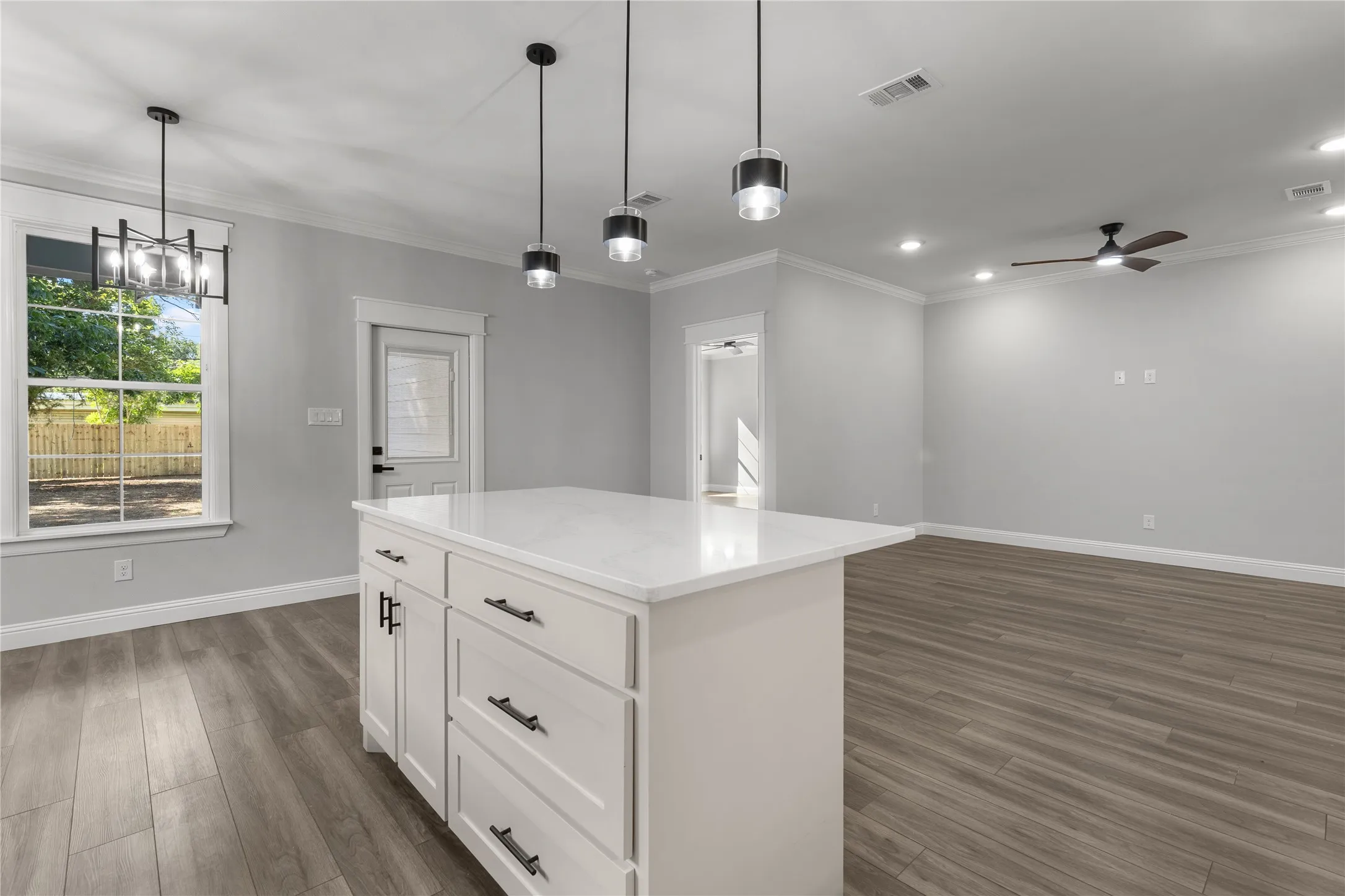 Single Family Residence For Sale in Wichita County , 1103 Monroe Street, Wichita Falls, Texas 76309, 3 Bedroom, 2 Bathroom, 2 Garage spaces, 1,594 Sqft, built in 2026, mls#21394587, Real Estate Agent in Wichita Falls, Homes For Sale in Wichita county, Homes For Sale in Wichita Falls, Realtor in Wichita Falls Texas, Real Estate Brokerage Independent Realty Texas, Luminita Cordes Realtor
