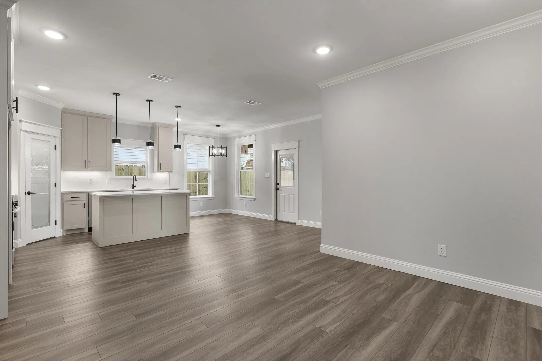 Single Family Residence For Sale in Wichita County , 1103 Monroe Street, Wichita Falls, Texas 76309, 3 Bedroom, 2 Bathroom, 2 Garage spaces, 1,594 Sqft, built in 2026, mls#21394587, Real Estate Agent in Wichita Falls, Homes For Sale in Wichita county, Homes For Sale in Wichita Falls, Realtor in Wichita Falls Texas, Real Estate Brokerage Independent Realty Texas, Luminita Cordes Realtor