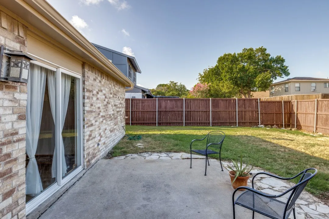 Single Family Residence For Sale in Dallas County , 1107 Elk Grove Drive, Richardson, Texas 75081, 3 Bedroom, 2 Bathroom, 2 Garage spaces, 1,427 Sqft, built in 1978, mls#21394589, Real Estate Agent in Richardson, Homes For Sale in Dallas county, Homes For Sale in Richardson, Realtor in Richardson Texas, Real Estate Brokerage Independent Realty Texas, Luminita Cordes Realtor
