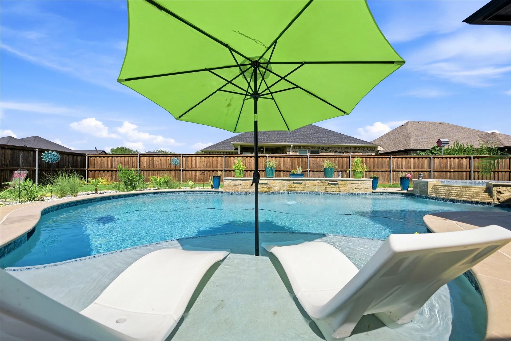 Single Family Residence For Sale in Kaufman County , 732 Coblestone Circle, Mabank, Texas 75147, 4 Bedroom, 2 Bathroom, 2 Garage spaces, 1,925 Sqft, built in 2022, mls#21393268, Real Estate Agent in Mabank, Homes For Sale in Kaufman county, Homes For Sale in Mabank, Realtor in Mabank Texas, Real Estate Brokerage Independent Realty Texas, Luminita Cordes Realtor