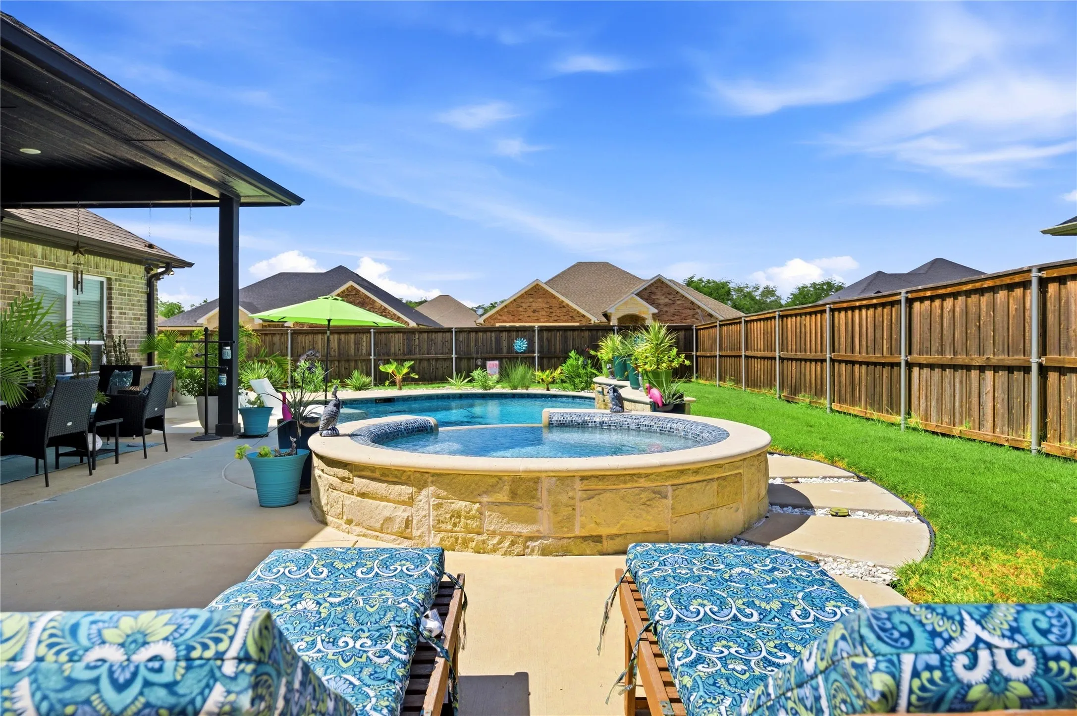 Single Family Residence For Sale in Kaufman County , 732 Coblestone Circle, Mabank, Texas 75147, 4 Bedroom, 2 Bathroom, 2 Garage spaces, 1,925 Sqft, built in 2022, mls#21393268, Real Estate Agent in Mabank, Homes For Sale in Kaufman county, Homes For Sale in Mabank, Realtor in Mabank Texas, Real Estate Brokerage Independent Realty Texas, Luminita Cordes Realtor
