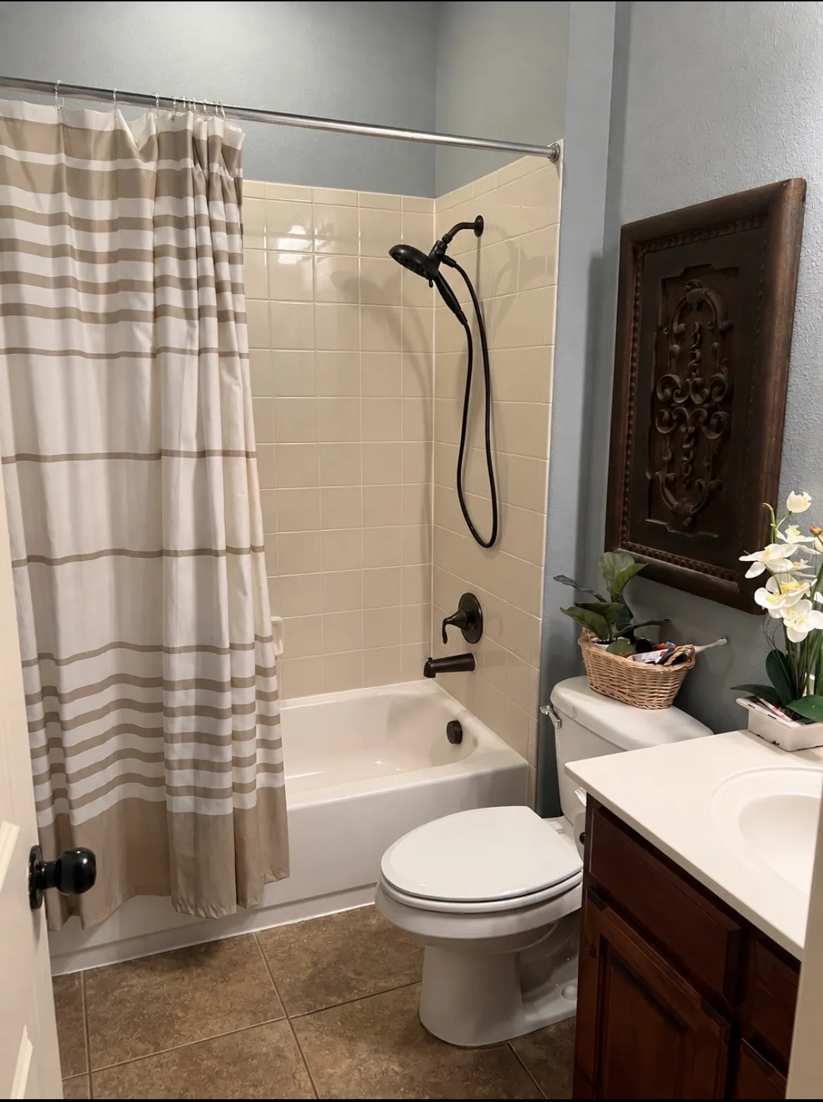 Single Family Residence For Sale in Denton County , 3000 Dunverny, The Colony, Texas 75056, 3 Bedroom, 2 Bathroom, 2 Garage spaces, 2,213 Sqft, built in 2012, mls#21394567, Real Estate Agent in The Colony, Homes For Sale in Denton county, Homes For Sale in The Colony, Realtor in The Colony Texas, Real Estate Brokerage Independent Realty Texas, Luminita Cordes Realtor