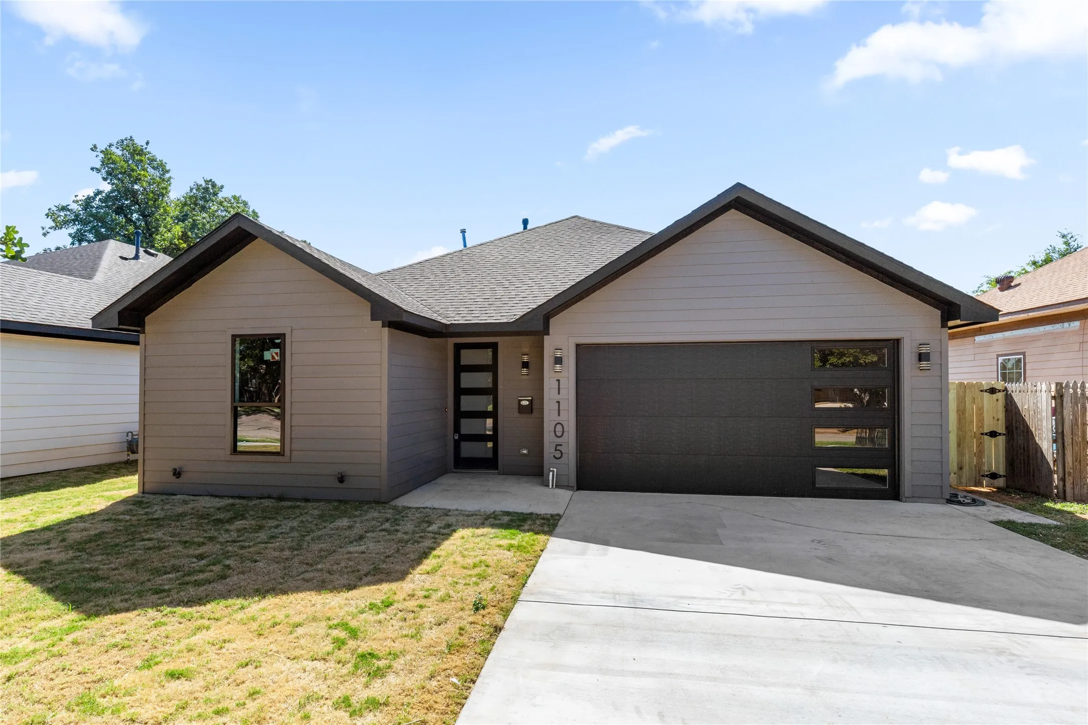 Single Family Residence For Sale in Wichita County , 1105 Monroe Street, Wichita Falls, Texas 76309, 3 Bedroom, 2 Bathroom, 2 Garage spaces, 1,594 Sqft, built in 2025, mls#21394599, Real Estate Agent in Wichita Falls, Homes For Sale in Wichita county, Homes For Sale in Wichita Falls, Realtor in Wichita Falls Texas, Real Estate Brokerage Independent Realty Texas, Luminita Cordes Realtor