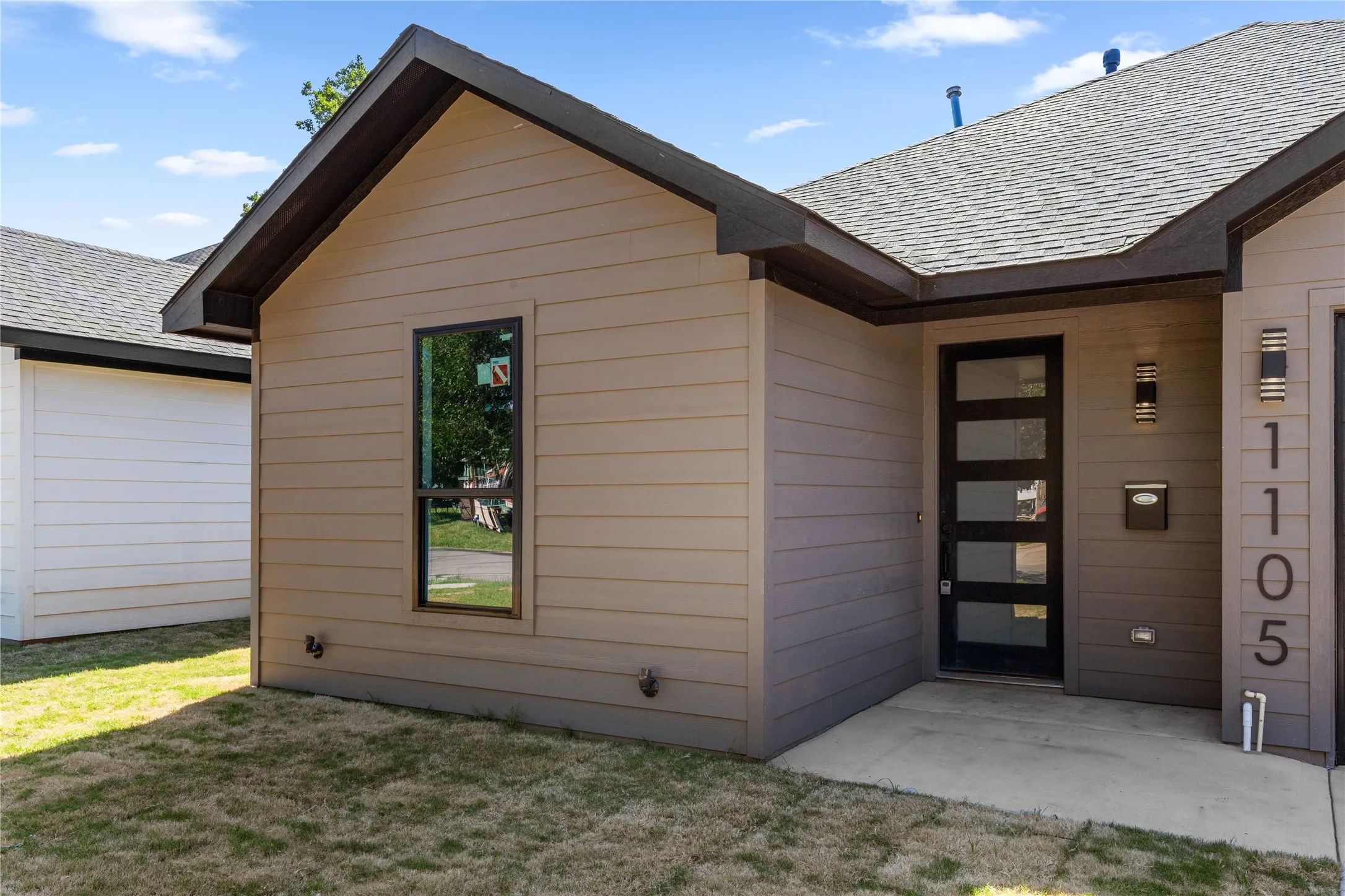 Single Family Residence For Sale in Wichita County , 1105 Monroe Street, Wichita Falls, Texas 76309, 3 Bedroom, 2 Bathroom, 2 Garage spaces, 1,594 Sqft, built in 2025, mls#21394599, Real Estate Agent in Wichita Falls, Homes For Sale in Wichita county, Homes For Sale in Wichita Falls, Realtor in Wichita Falls Texas, Real Estate Brokerage Independent Realty Texas, Luminita Cordes Realtor