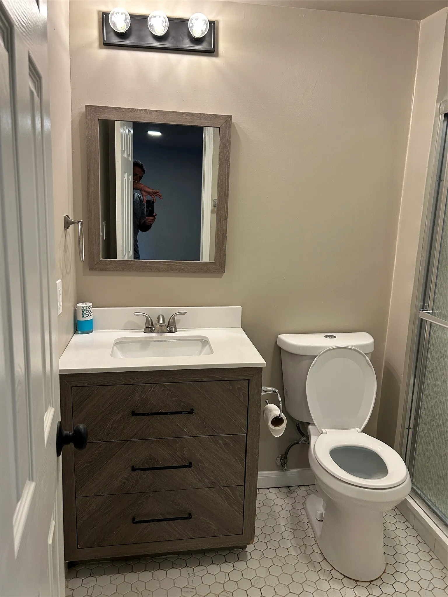 Single Family Residence For Rent in Dallas County , 3551 Cortez Drive, Dallas, Texas 75220, 3 Bedroom, 2 Bathroom, Garage spaces, 980 Sqft, built in 1946, mls#21394600, Real Estate Agent in Dallas, Homes For Rent in Dallas county, Homes For Rent in Dallas, Realtor in Dallas Texas, Real Estate Brokerage Independent Realty Texas, Luminita Cordes Realtor