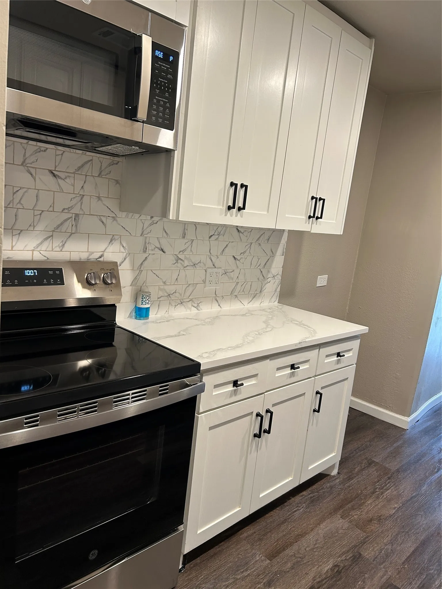 Single Family Residence For Rent in Dallas County , 3551 Cortez Drive, Dallas, Texas 75220, 3 Bedroom, 2 Bathroom, Garage spaces, 980 Sqft, built in 1946, mls#21394600, Real Estate Agent in Dallas, Homes For Rent in Dallas county, Homes For Rent in Dallas, Realtor in Dallas Texas, Real Estate Brokerage Independent Realty Texas, Luminita Cordes Realtor