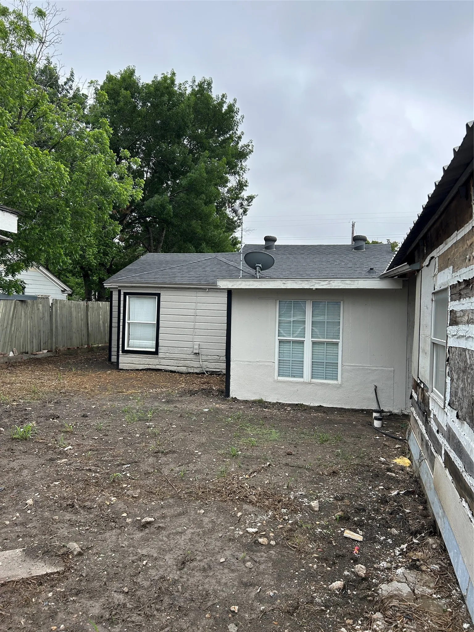 Single Family Residence For Rent in Dallas County , 3551 Cortez Drive, Dallas, Texas 75220, 3 Bedroom, 2 Bathroom, Garage spaces, 980 Sqft, built in 1946, mls#21394600, Real Estate Agent in Dallas, Homes For Rent in Dallas county, Homes For Rent in Dallas, Realtor in Dallas Texas, Real Estate Brokerage Independent Realty Texas, Luminita Cordes Realtor