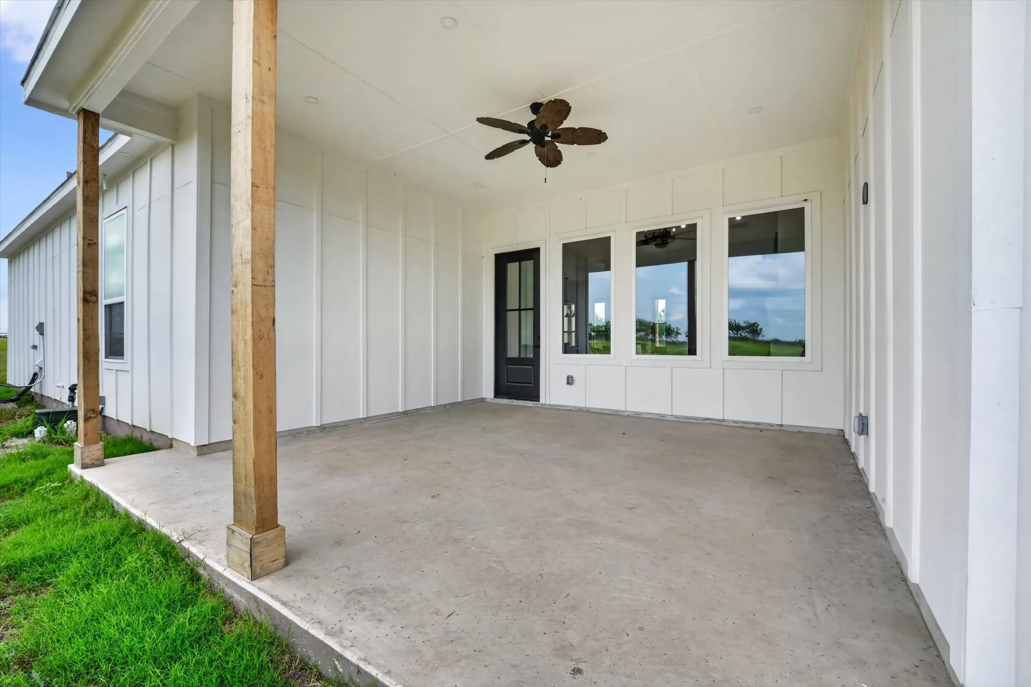 Single Family Residence For Sale in Hunt County , 4318 County Road 1088, Celeste, Texas 75423, 4 Bedroom, 3 Bathroom, 2 Garage spaces, 2,200 Sqft, built in 2026, mls#21394563, Real Estate Agent in Celeste, Homes For Sale in Hunt county, Homes For Sale in Celeste, Realtor in Celeste Texas, Real Estate Brokerage Independent Realty Texas, Luminita Cordes Realtor