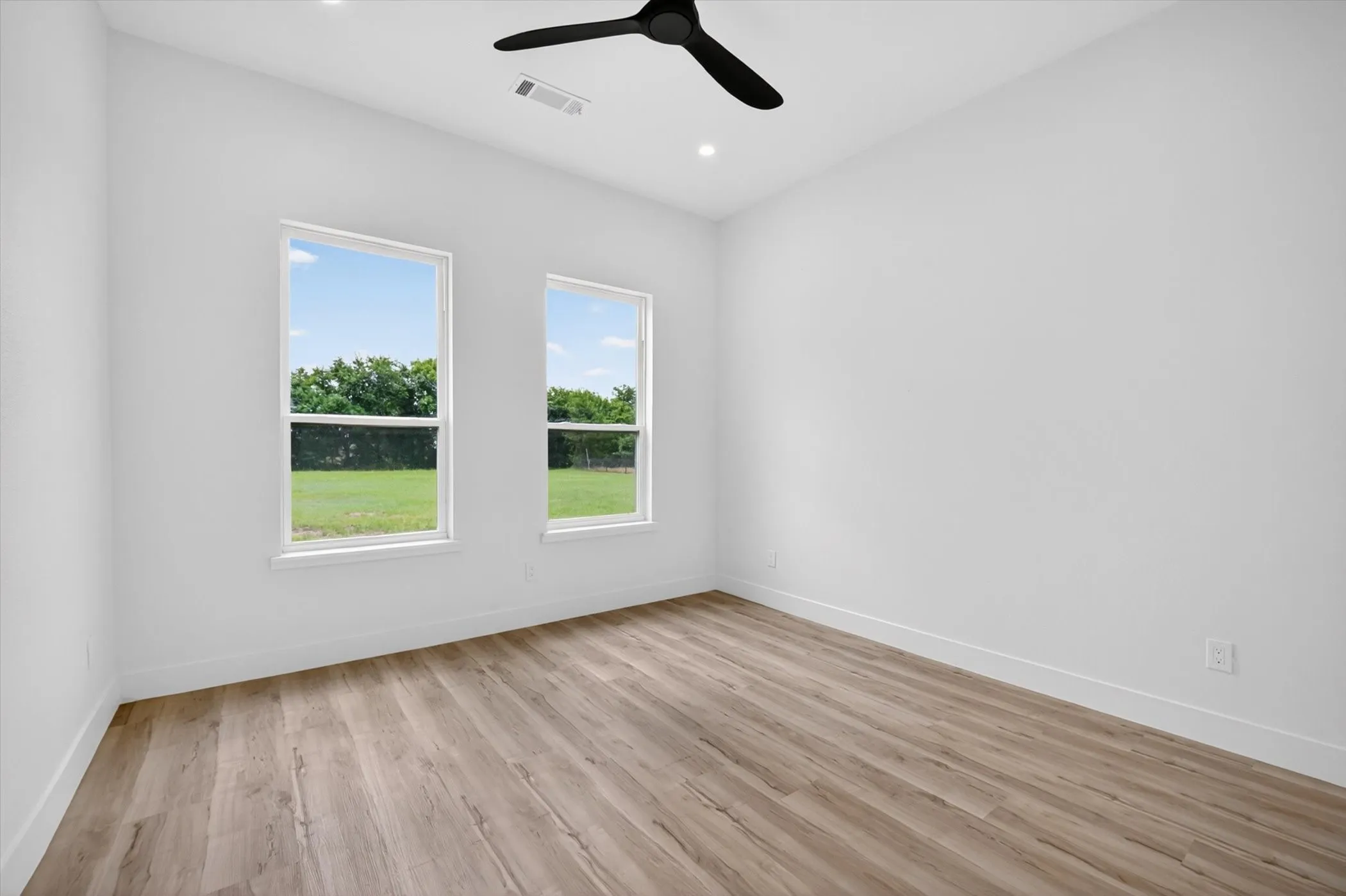Single Family Residence For Sale in Hunt County , 4318 County Road 1088, Celeste, Texas 75423, 4 Bedroom, 3 Bathroom, 2 Garage spaces, 2,200 Sqft, built in 2026, mls#21394563, Real Estate Agent in Celeste, Homes For Sale in Hunt county, Homes For Sale in Celeste, Realtor in Celeste Texas, Real Estate Brokerage Independent Realty Texas, Luminita Cordes Realtor