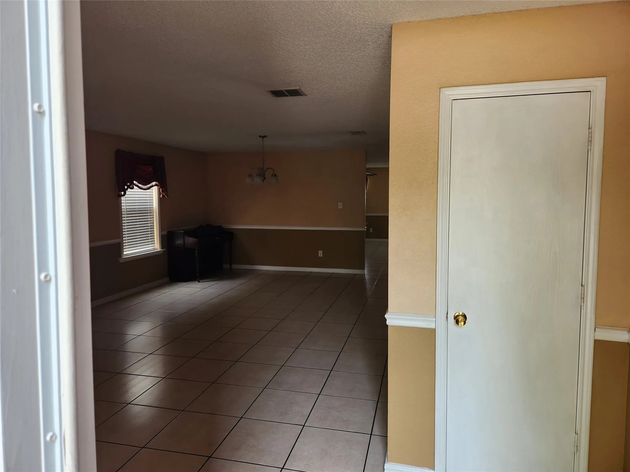 Single Family Residence For Rent in Tarrant County , 9132 Penny Lane, Fort Worth, Texas 76123, 5 Bedroom, 3 Bathroom, 2 Garage spaces, 3,588 Sqft, built in 2006, mls#21394602, Real Estate Agent in Fort Worth, Homes For Rent in Tarrant county, Homes For Rent in Fort Worth, Realtor in Fort Worth Texas, Real Estate Brokerage Independent Realty Texas, Luminita Cordes Realtor