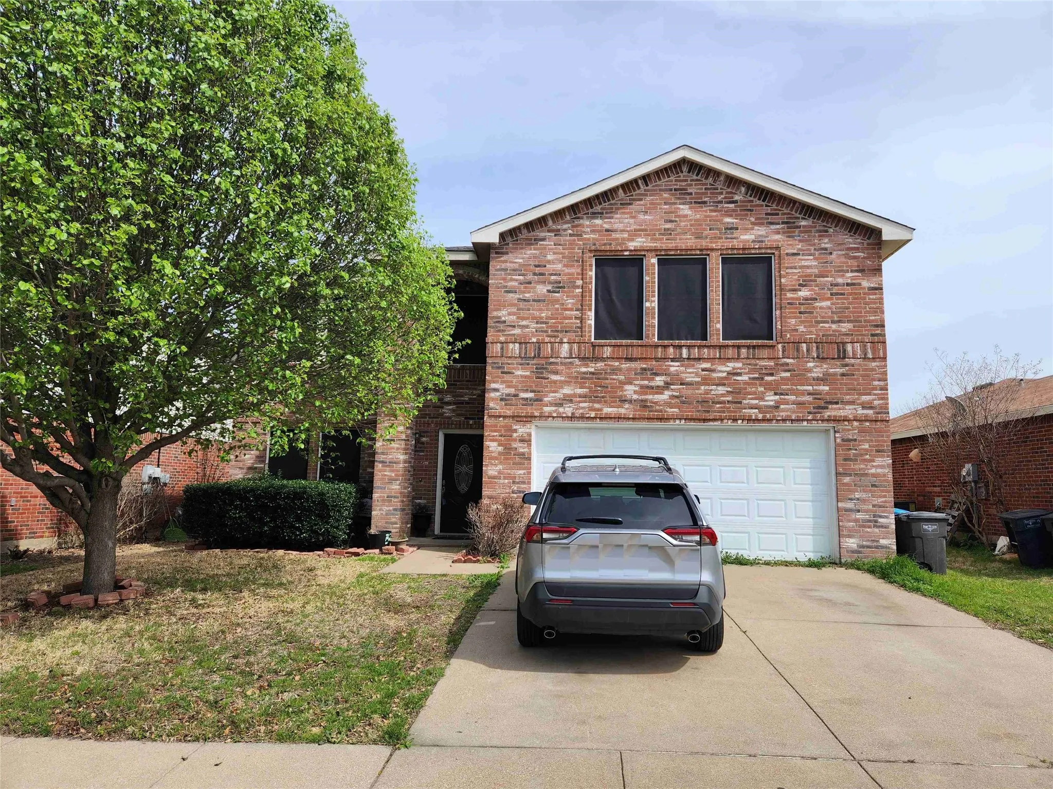 Single Family Residence For Rent in Tarrant County , 9132 Penny Lane, Fort Worth, Texas 76123, 5 Bedroom, 3 Bathroom, 2 Garage spaces, 3,588 Sqft, built in 2006, mls#21394602, Real Estate Agent in Fort Worth, Homes For Rent in Tarrant county, Homes For Rent in Fort Worth, Realtor in Fort Worth Texas, Real Estate Brokerage Independent Realty Texas, Luminita Cordes Realtor