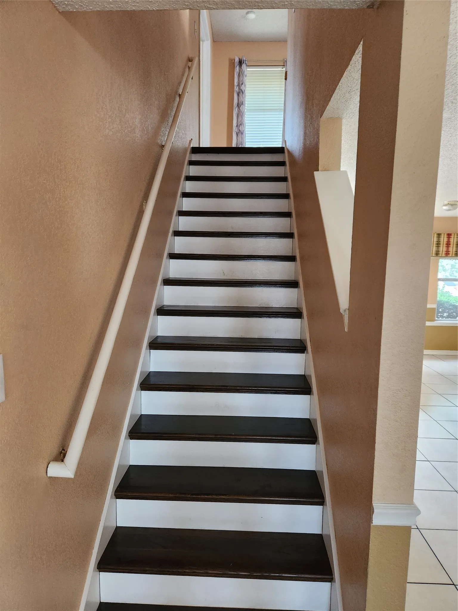 Single Family Residence For Rent in Tarrant County , 9132 Penny Lane, Fort Worth, Texas 76123, 5 Bedroom, 3 Bathroom, 2 Garage spaces, 3,588 Sqft, built in 2006, mls#21394602, Real Estate Agent in Fort Worth, Homes For Rent in Tarrant county, Homes For Rent in Fort Worth, Realtor in Fort Worth Texas, Real Estate Brokerage Independent Realty Texas, Luminita Cordes Realtor