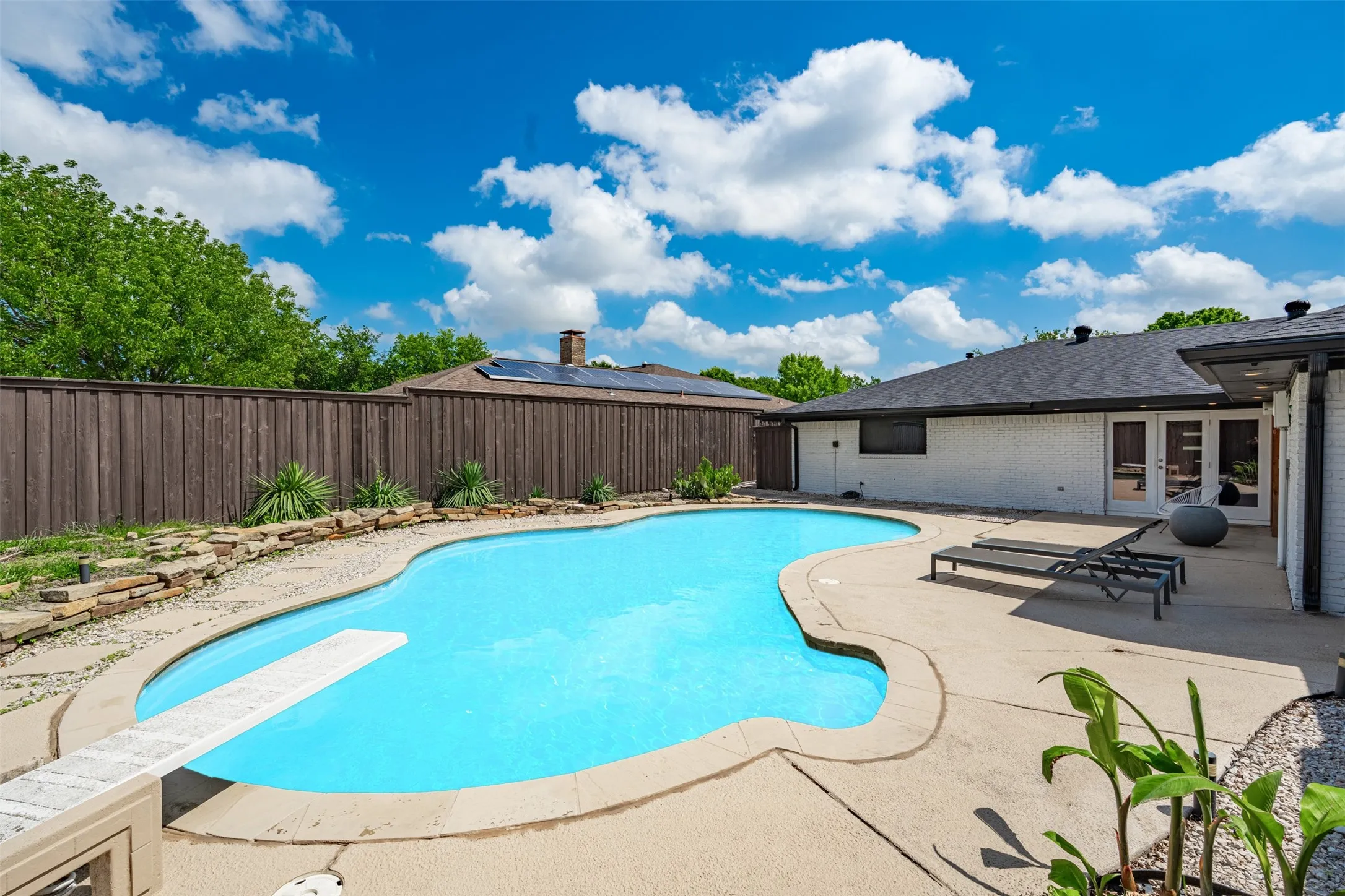 Single Family Residence For Sale in Collin County , 2760 N Hillbrier Circle, Plano, Texas 75075, 3 Bedroom, 2 Bathroom, 2 Garage spaces, 1,908 Sqft, built in 1974, mls#21385644, Real Estate Agent in Plano, Homes For Sale in Collin county, Homes For Sale in Plano, Realtor in Plano Texas, Real Estate Brokerage Independent Realty Texas, Luminita Cordes Realtor