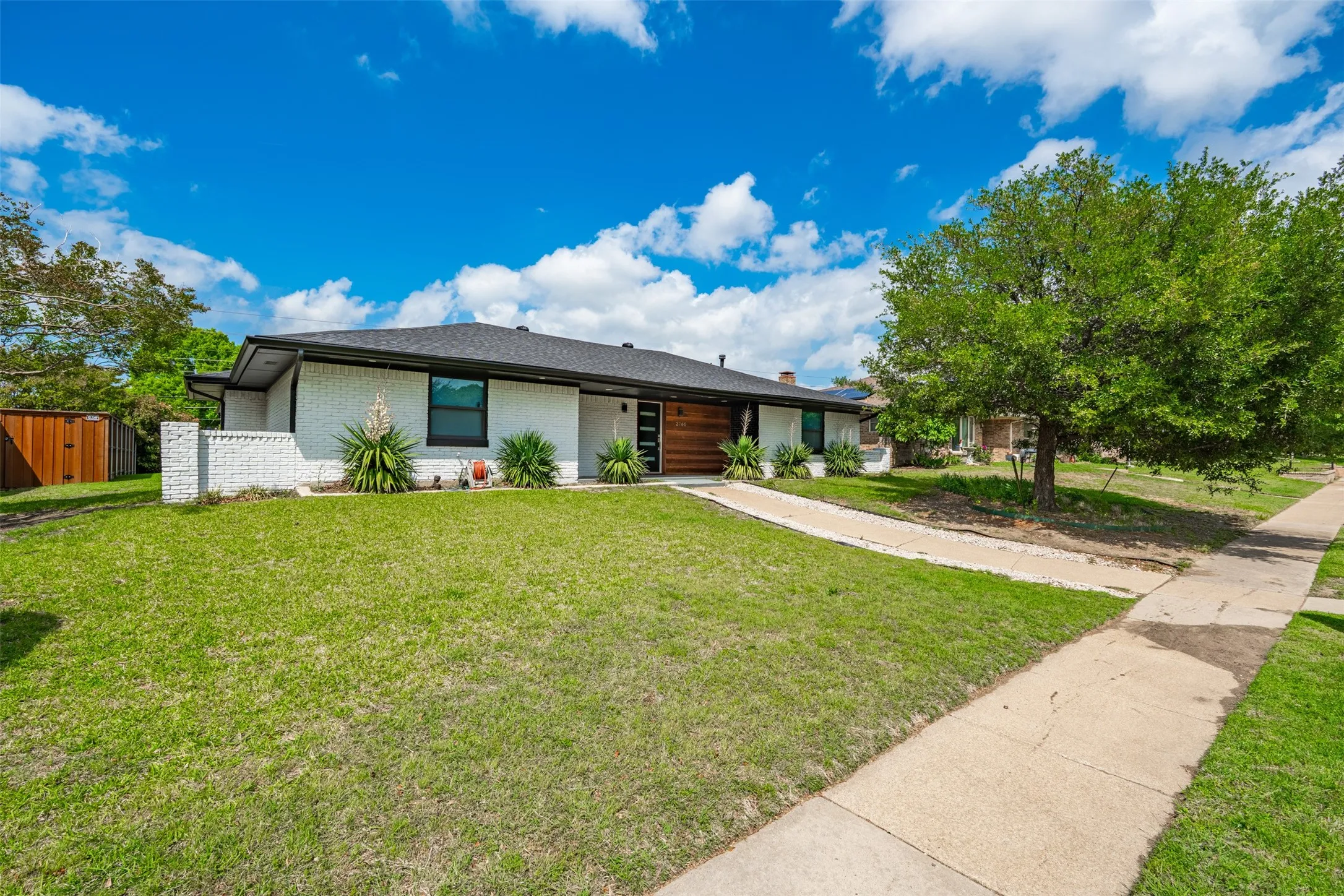 Single Family Residence For Sale in Collin County , 2760 N Hillbrier Circle, Plano, Texas 75075, 3 Bedroom, 2 Bathroom, 2 Garage spaces, 1,908 Sqft, built in 1974, mls#21385644, Real Estate Agent in Plano, Homes For Sale in Collin county, Homes For Sale in Plano, Realtor in Plano Texas, Real Estate Brokerage Independent Realty Texas, Luminita Cordes Realtor