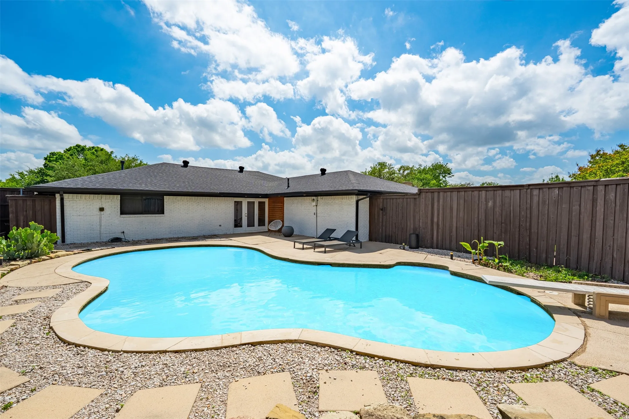 Single Family Residence For Sale in Collin County , 2760 N Hillbrier Circle, Plano, Texas 75075, 3 Bedroom, 2 Bathroom, 2 Garage spaces, 1,908 Sqft, built in 1974, mls#21385644, Real Estate Agent in Plano, Homes For Sale in Collin county, Homes For Sale in Plano, Realtor in Plano Texas, Real Estate Brokerage Independent Realty Texas, Luminita Cordes Realtor