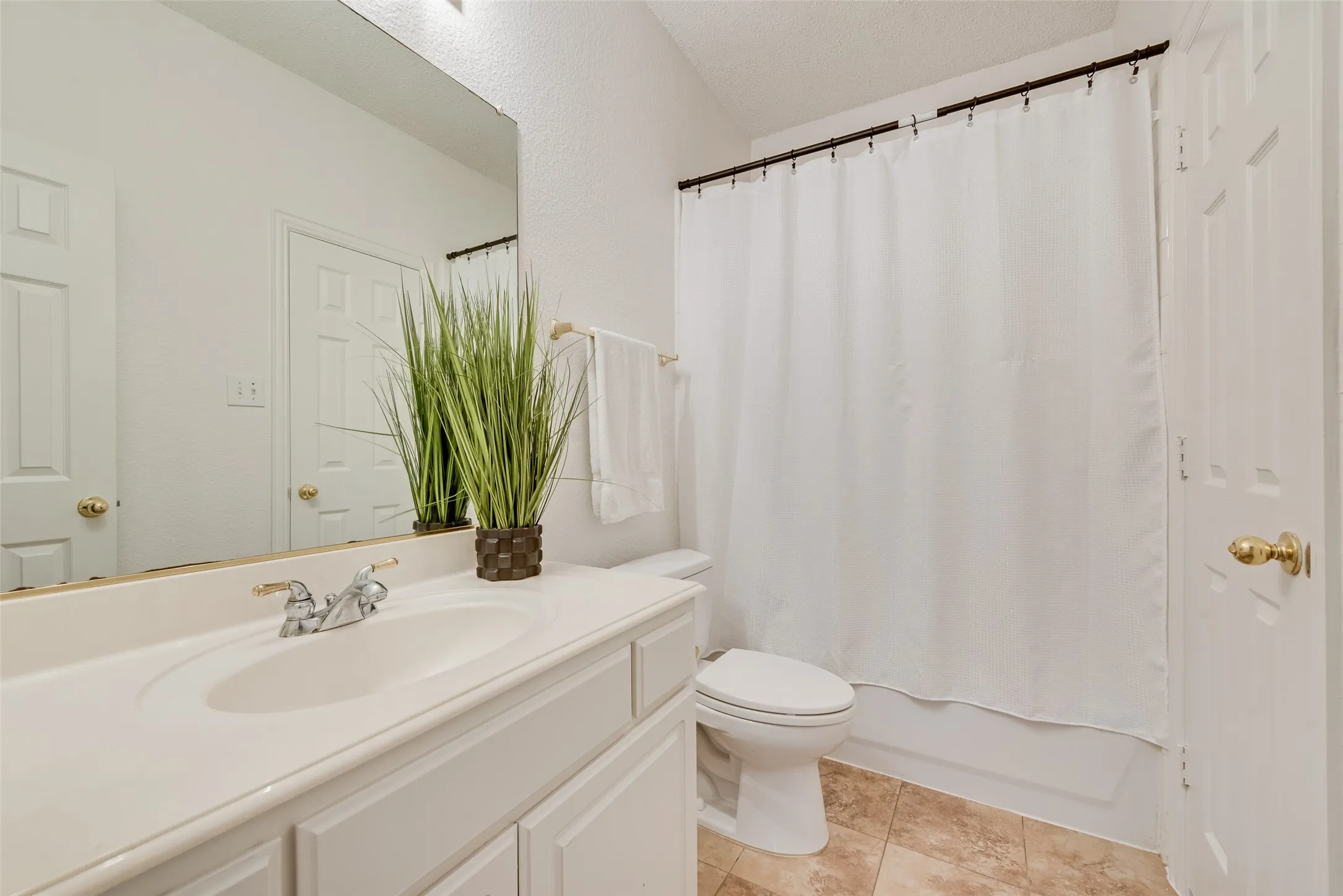 Single Family Residence For Rent in Collin County , 3612 Bonita Drive, Plano, Texas 75025, 4 Bedroom, 3 Bathroom, 2 Garage spaces, 3,054 Sqft, built in 2001, mls#21394603, Real Estate Agent in Plano, Homes For Rent in Collin county, Homes For Rent in Plano, Realtor in Plano Texas, Real Estate Brokerage Independent Realty Texas, Luminita Cordes Realtor