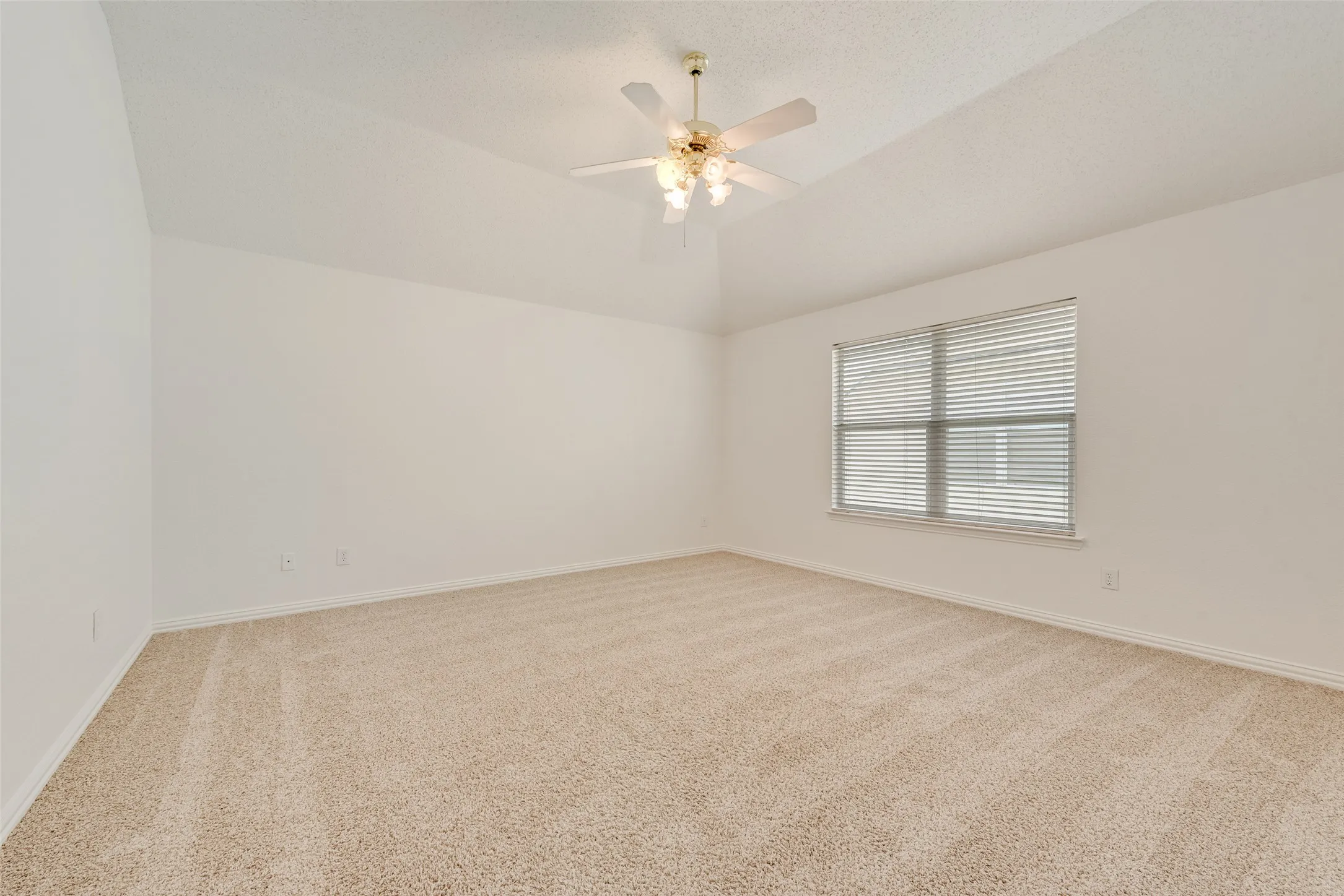 Single Family Residence For Rent in Collin County , 3612 Bonita Drive, Plano, Texas 75025, 4 Bedroom, 3 Bathroom, 2 Garage spaces, 3,054 Sqft, built in 2001, mls#21394603, Real Estate Agent in Plano, Homes For Rent in Collin county, Homes For Rent in Plano, Realtor in Plano Texas, Real Estate Brokerage Independent Realty Texas, Luminita Cordes Realtor