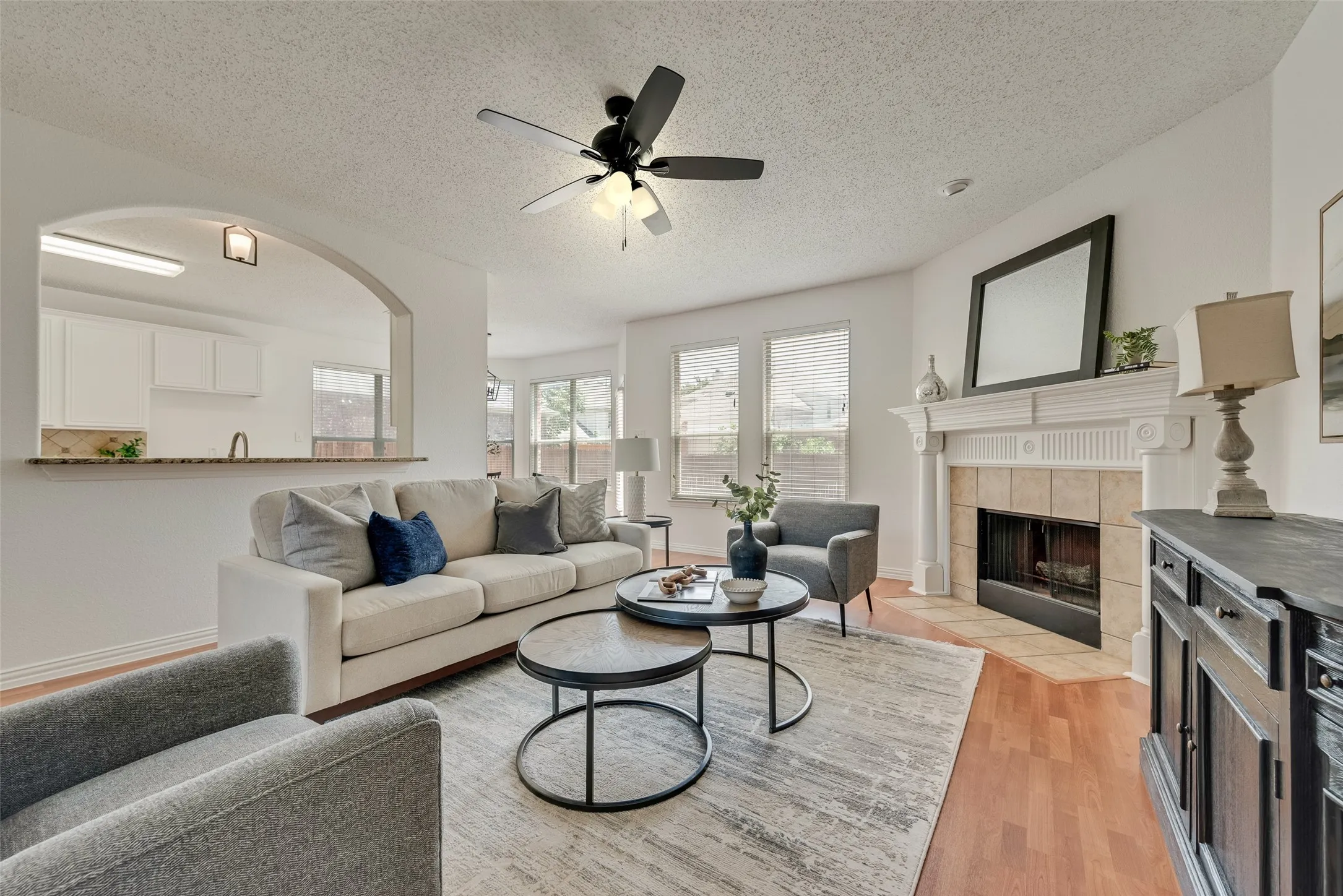 Single Family Residence For Rent in Collin County , 3612 Bonita Drive, Plano, Texas 75025, 4 Bedroom, 3 Bathroom, 2 Garage spaces, 3,054 Sqft, built in 2001, mls#21394603, Real Estate Agent in Plano, Homes For Rent in Collin county, Homes For Rent in Plano, Realtor in Plano Texas, Real Estate Brokerage Independent Realty Texas, Luminita Cordes Realtor