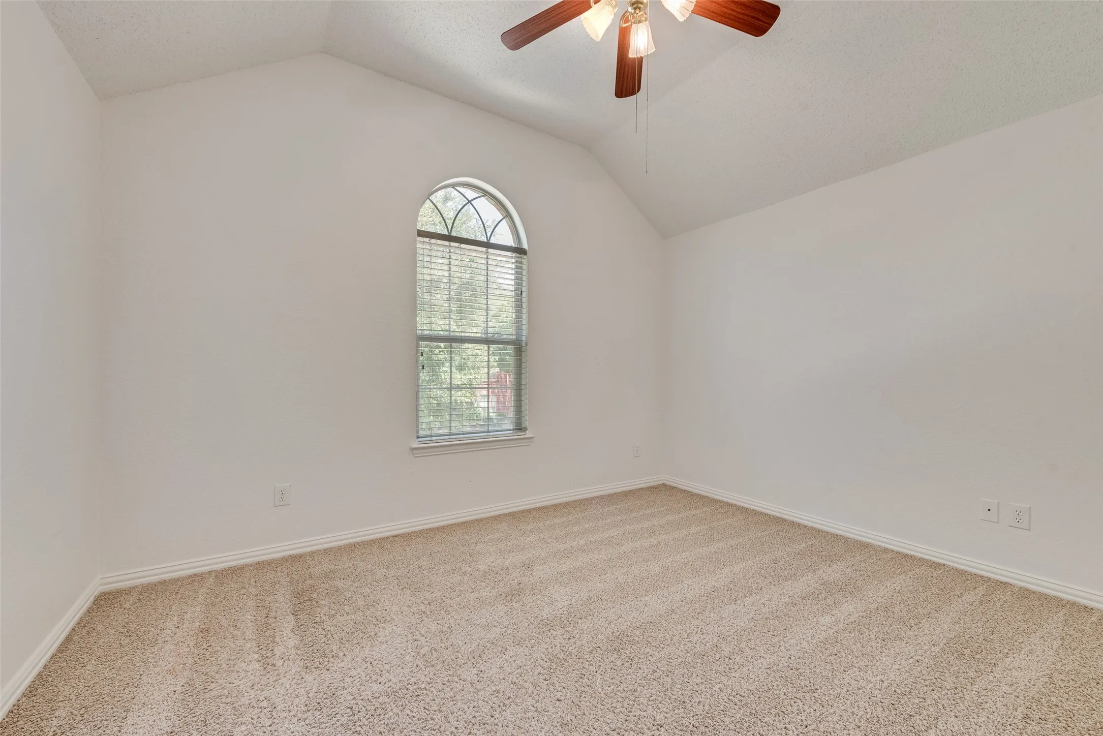 Single Family Residence For Rent in Collin County , 3612 Bonita Drive, Plano, Texas 75025, 4 Bedroom, 3 Bathroom, 2 Garage spaces, 3,054 Sqft, built in 2001, mls#21394603, Real Estate Agent in Plano, Homes For Rent in Collin county, Homes For Rent in Plano, Realtor in Plano Texas, Real Estate Brokerage Independent Realty Texas, Luminita Cordes Realtor