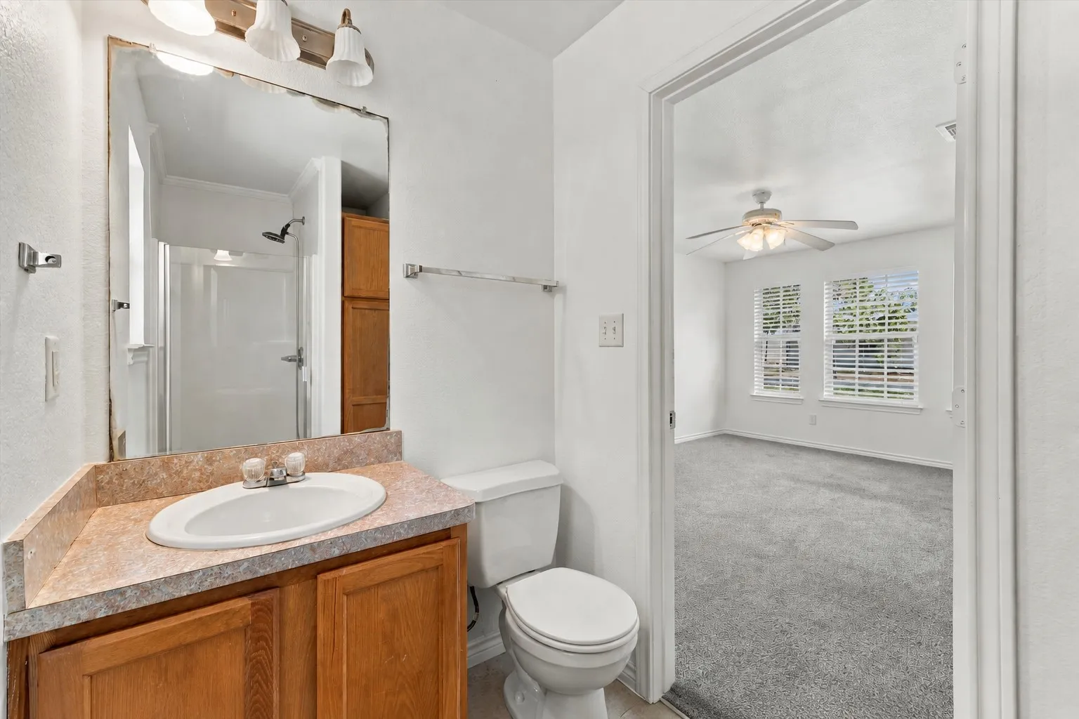 Single Family Residence For Rent in Grayson County , 1614 S Montgomery Street, Sherman, Texas 75090, 3 Bedroom, 2 Bathroom, Garage spaces, 1,148 Sqft, built in 2008, mls#21392190, Real Estate Agent in Sherman, Homes For Rent in Grayson county, Homes For Rent in Sherman, Realtor in Sherman Texas, Real Estate Brokerage Independent Realty Texas, Luminita Cordes Realtor