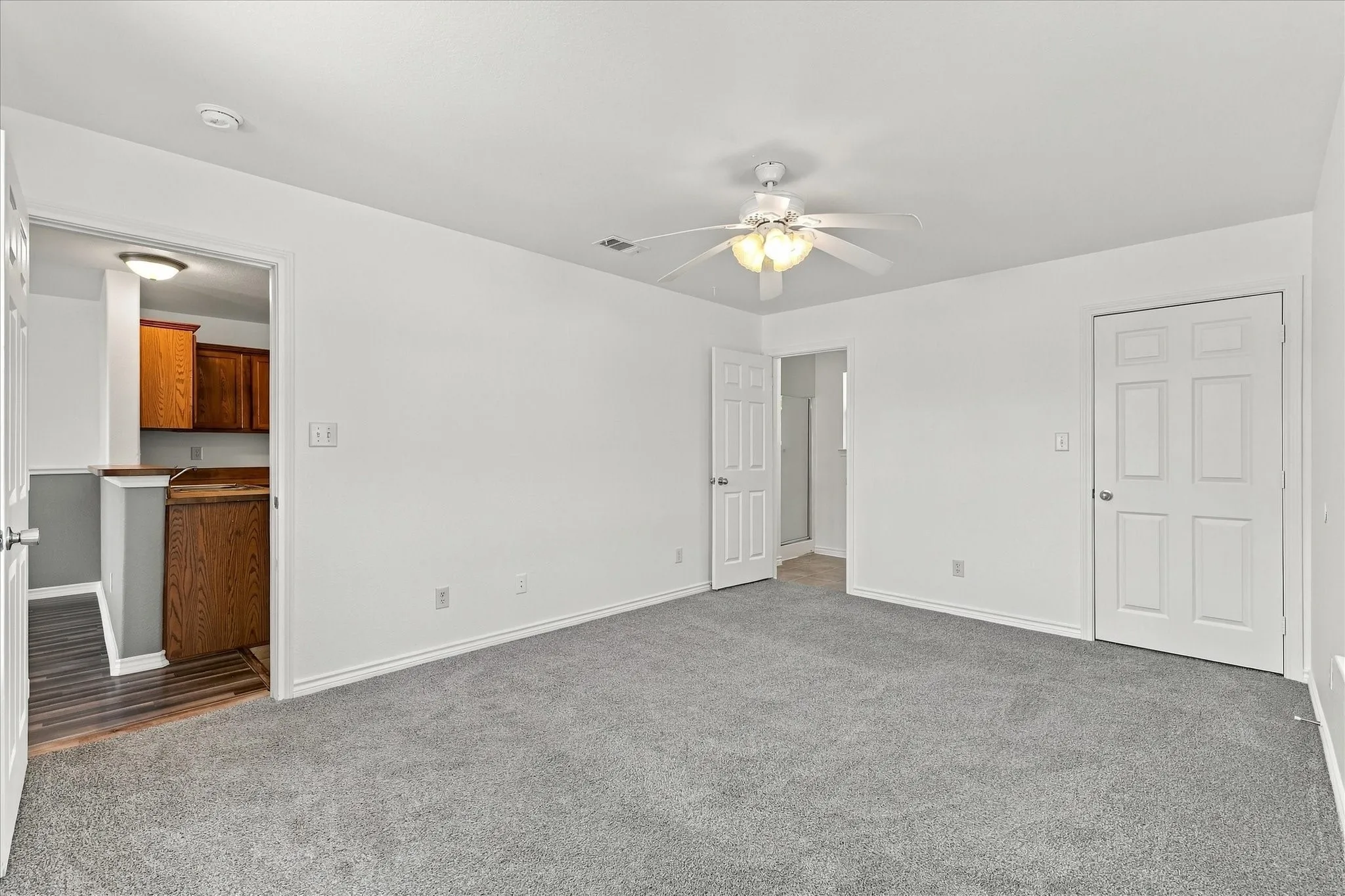 Single Family Residence For Rent in Grayson County , 1614 S Montgomery Street, Sherman, Texas 75090, 3 Bedroom, 2 Bathroom, Garage spaces, 1,148 Sqft, built in 2008, mls#21392190, Real Estate Agent in Sherman, Homes For Rent in Grayson county, Homes For Rent in Sherman, Realtor in Sherman Texas, Real Estate Brokerage Independent Realty Texas, Luminita Cordes Realtor