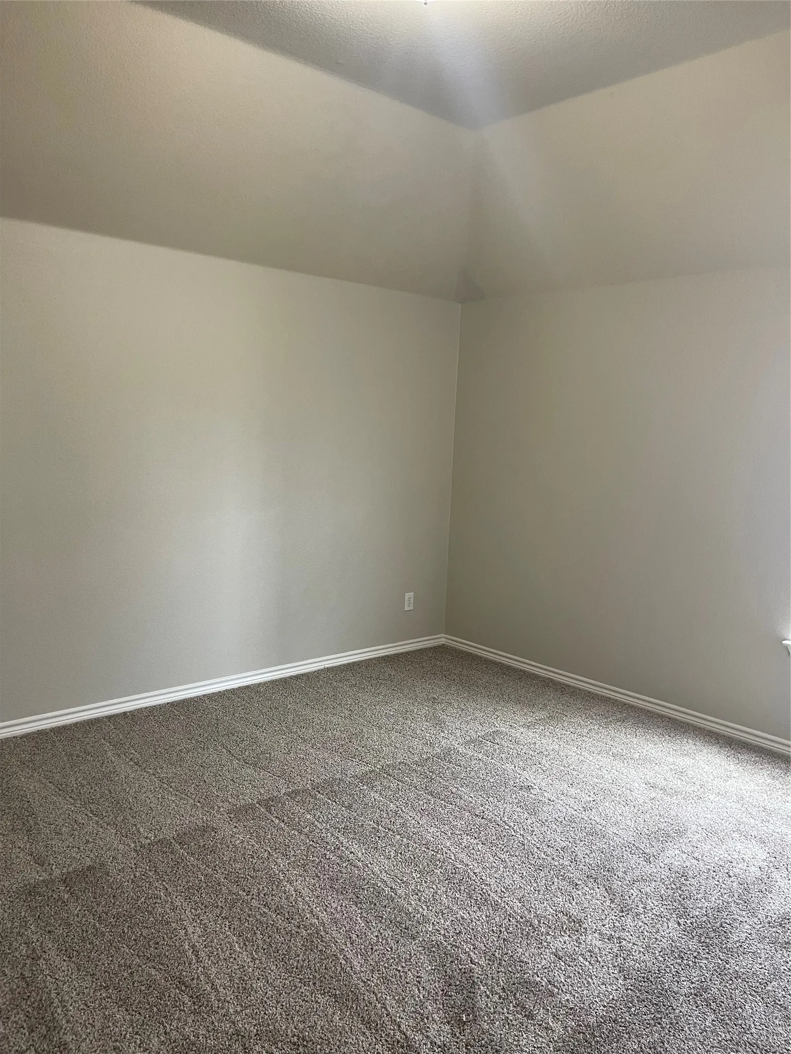 Single Family Residence For Rent in Tarrant County , 2740 Eastland Drive, Grand Prairie, Texas 75052, 5 Bedroom, 4 Bathroom, 2 Garage spaces, 3,855 Sqft, built in 2007, mls#21394116, Real Estate Agent in Grand Prairie, Homes For Rent in Tarrant county, Homes For Rent in Grand Prairie, Realtor in Grand Prairie Texas, Real Estate Brokerage Independent Realty Texas, Luminita Cordes Realtor