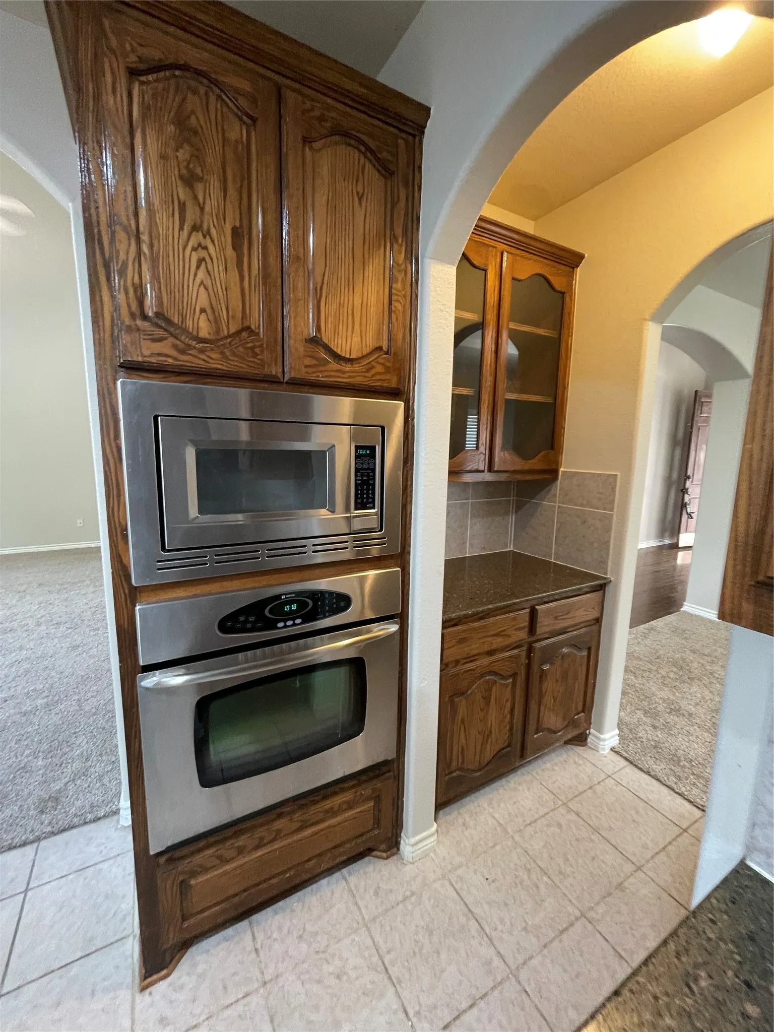 Single Family Residence For Rent in Tarrant County , 2740 Eastland Drive, Grand Prairie, Texas 75052, 5 Bedroom, 4 Bathroom, 2 Garage spaces, 3,855 Sqft, built in 2007, mls#21394116, Real Estate Agent in Grand Prairie, Homes For Rent in Tarrant county, Homes For Rent in Grand Prairie, Realtor in Grand Prairie Texas, Real Estate Brokerage Independent Realty Texas, Luminita Cordes Realtor