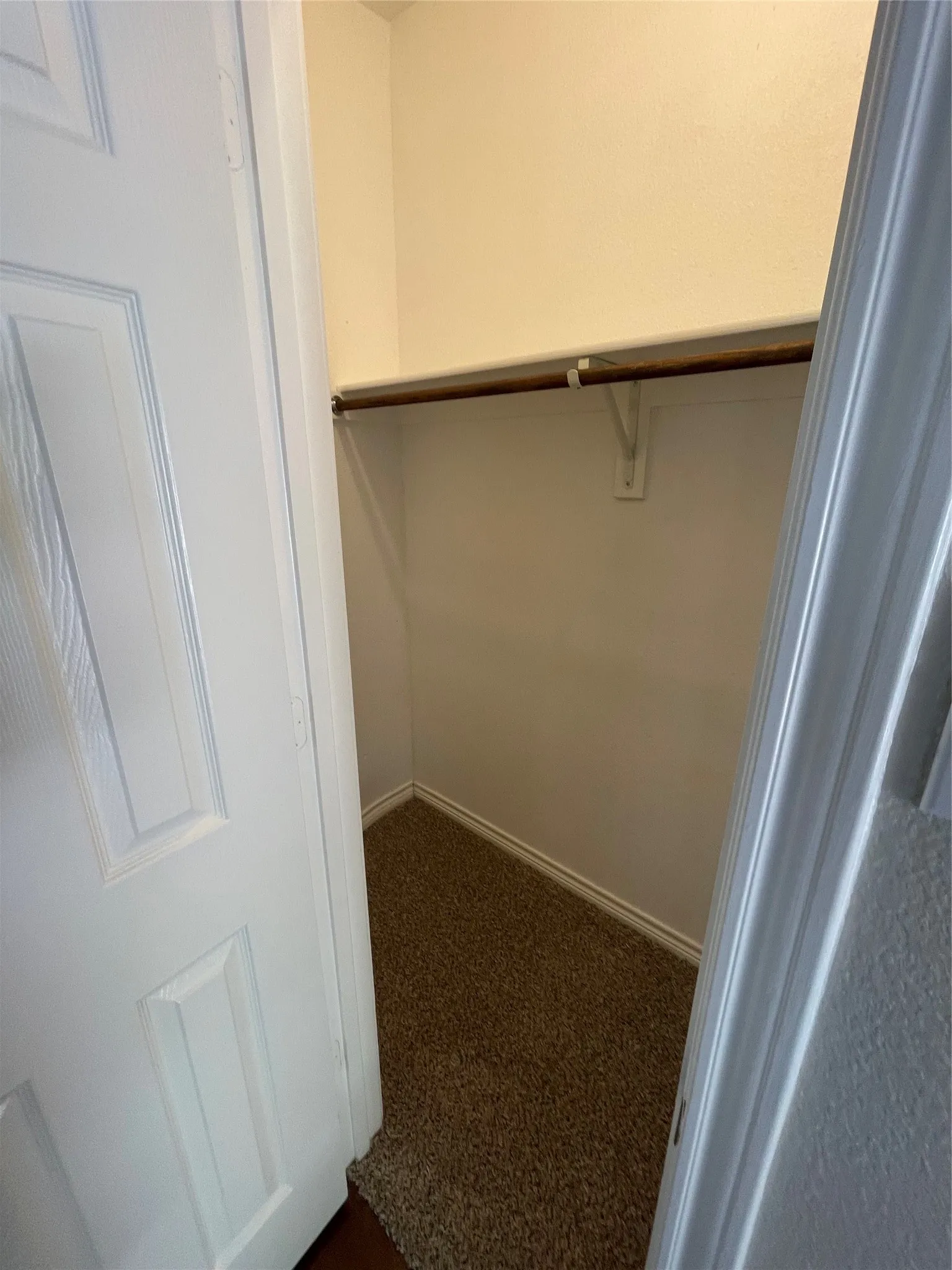 Single Family Residence For Rent in Tarrant County , 2740 Eastland Drive, Grand Prairie, Texas 75052, 5 Bedroom, 4 Bathroom, 2 Garage spaces, 3,855 Sqft, built in 2007, mls#21394116, Real Estate Agent in Grand Prairie, Homes For Rent in Tarrant county, Homes For Rent in Grand Prairie, Realtor in Grand Prairie Texas, Real Estate Brokerage Independent Realty Texas, Luminita Cordes Realtor