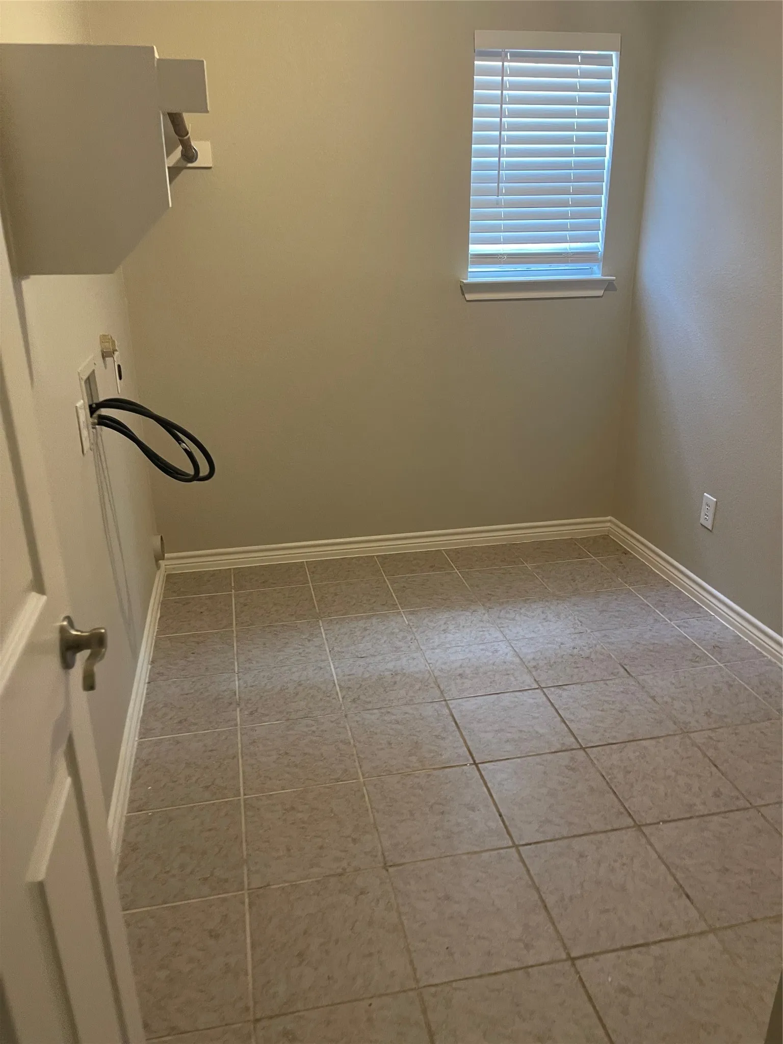 Single Family Residence For Rent in Tarrant County , 2740 Eastland Drive, Grand Prairie, Texas 75052, 5 Bedroom, 4 Bathroom, 2 Garage spaces, 3,855 Sqft, built in 2007, mls#21394116, Real Estate Agent in Grand Prairie, Homes For Rent in Tarrant county, Homes For Rent in Grand Prairie, Realtor in Grand Prairie Texas, Real Estate Brokerage Independent Realty Texas, Luminita Cordes Realtor